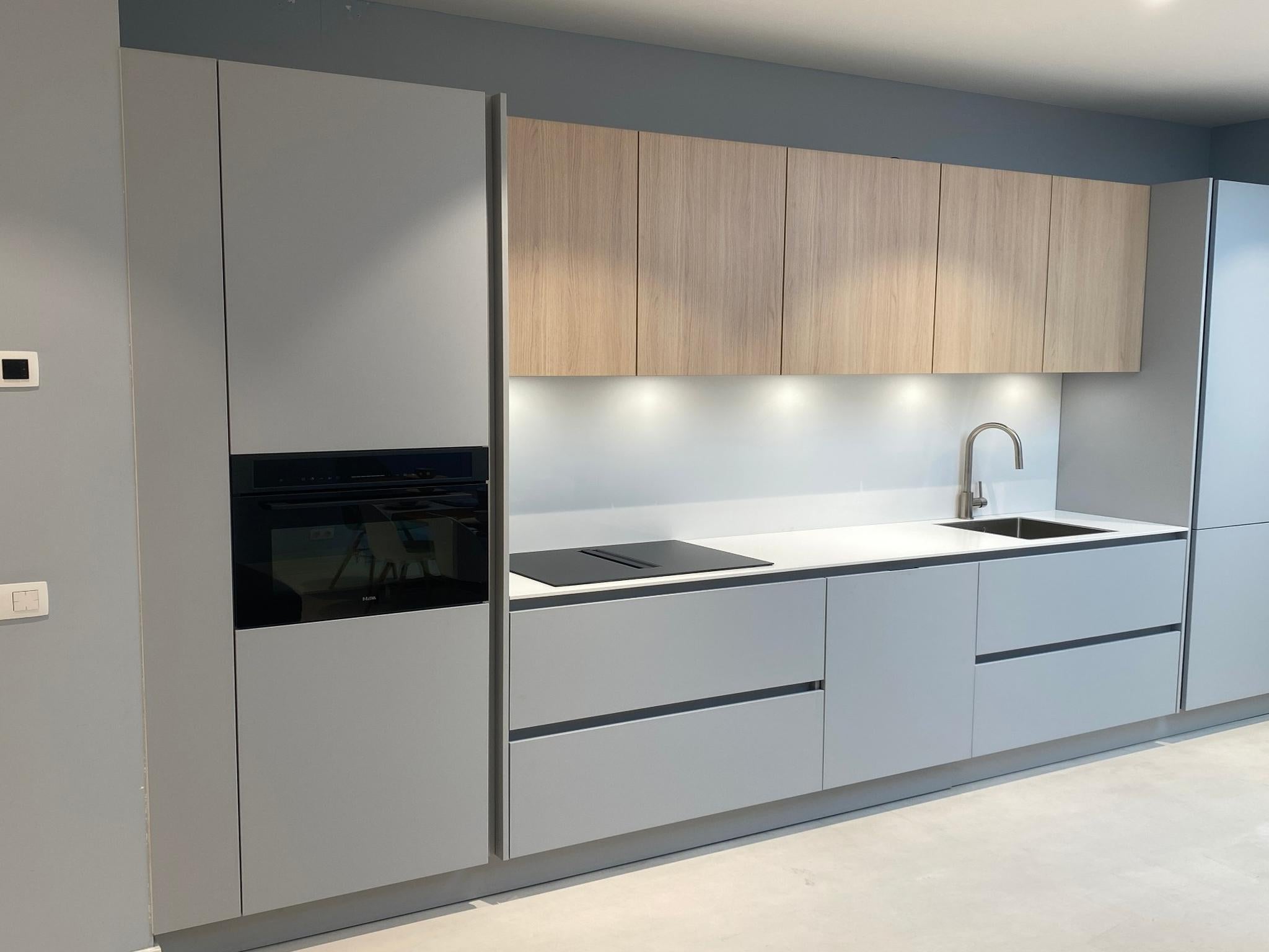 Kleine keuken inrichten? Slimme tips voor maximale ruimte en stijl