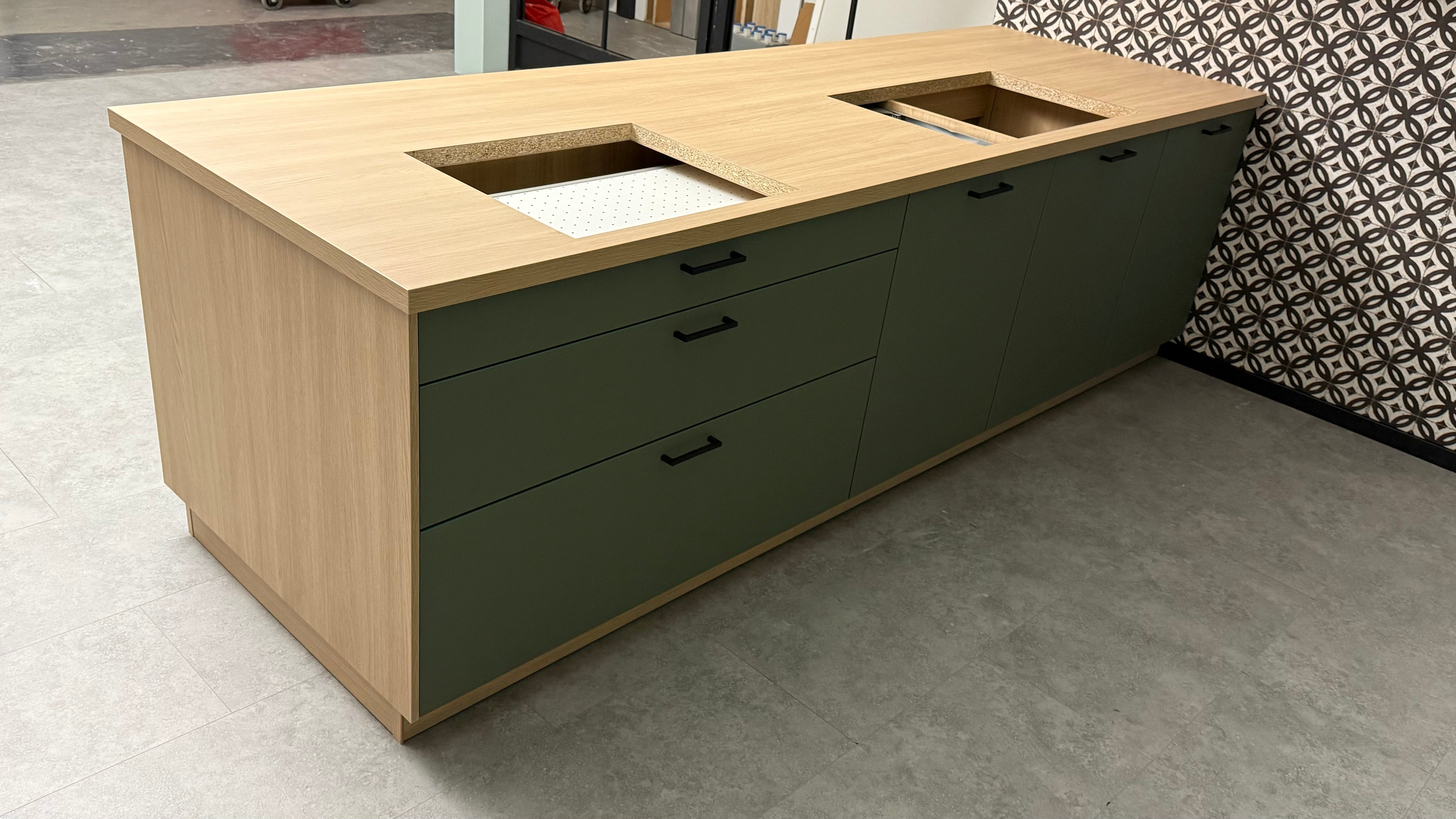 02612 - Eucalyptusgroene Schuller keuken