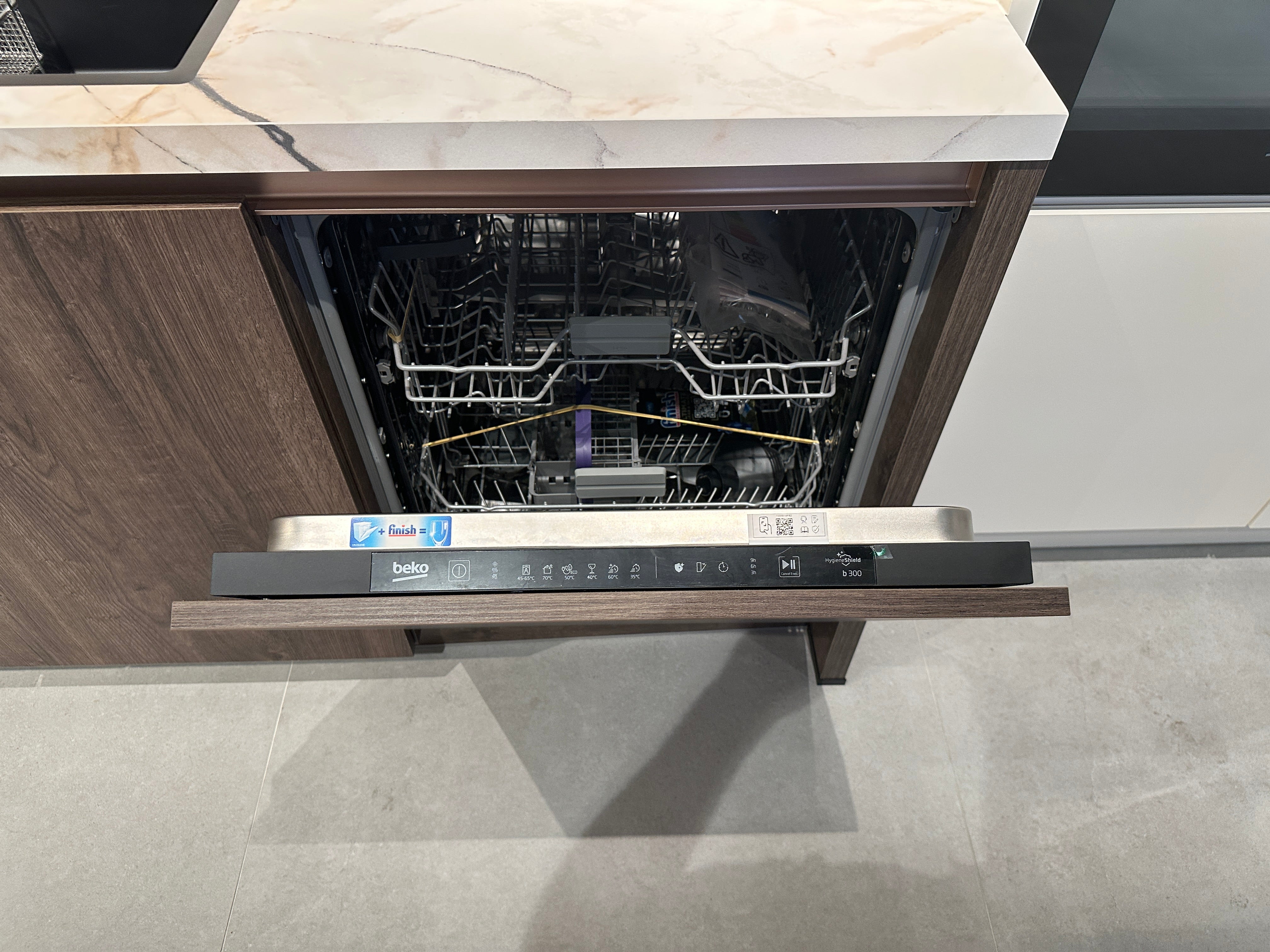 02120 - Moderne Impuls keuken