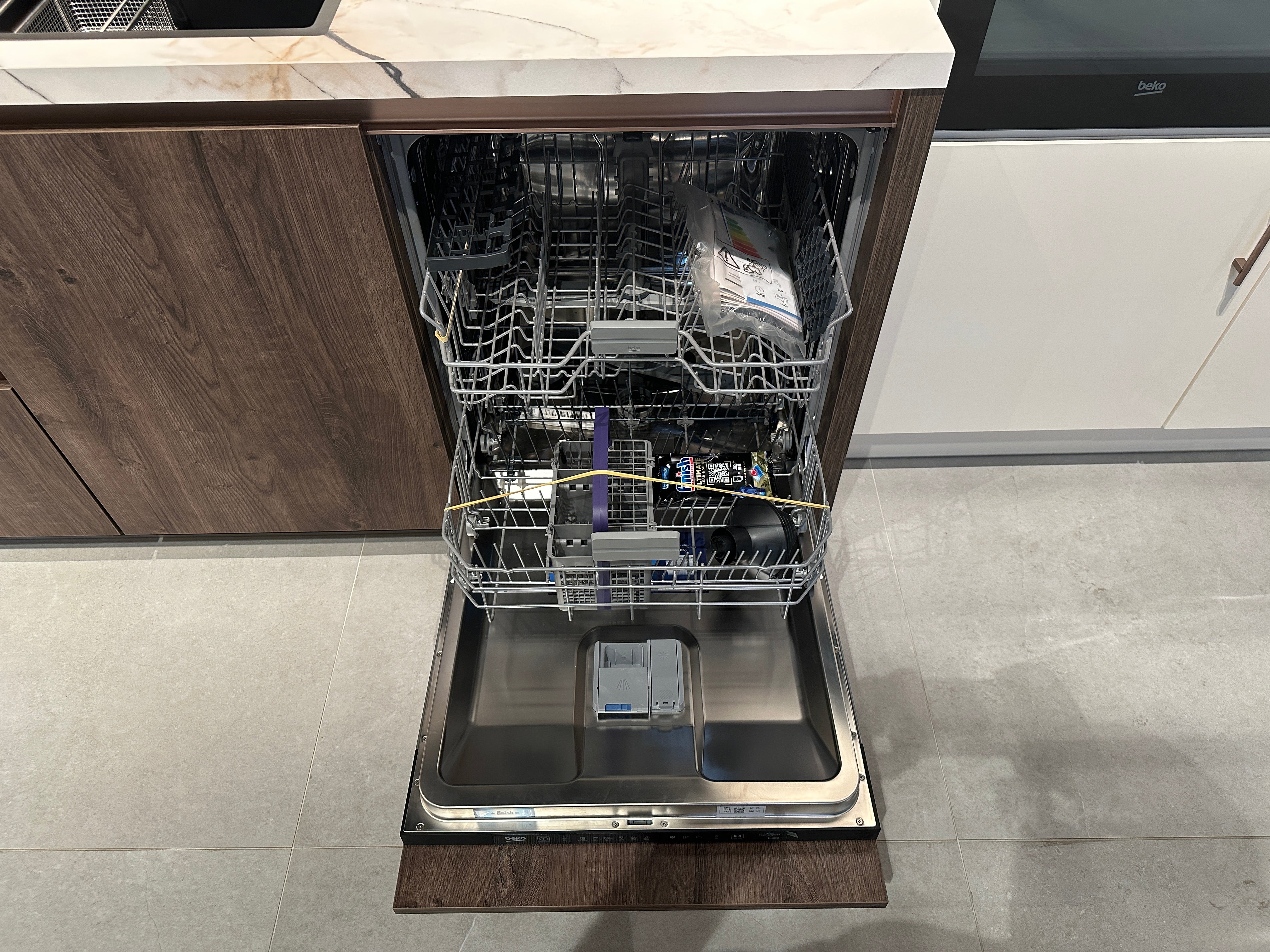 02120 - Moderne Impuls keuken
