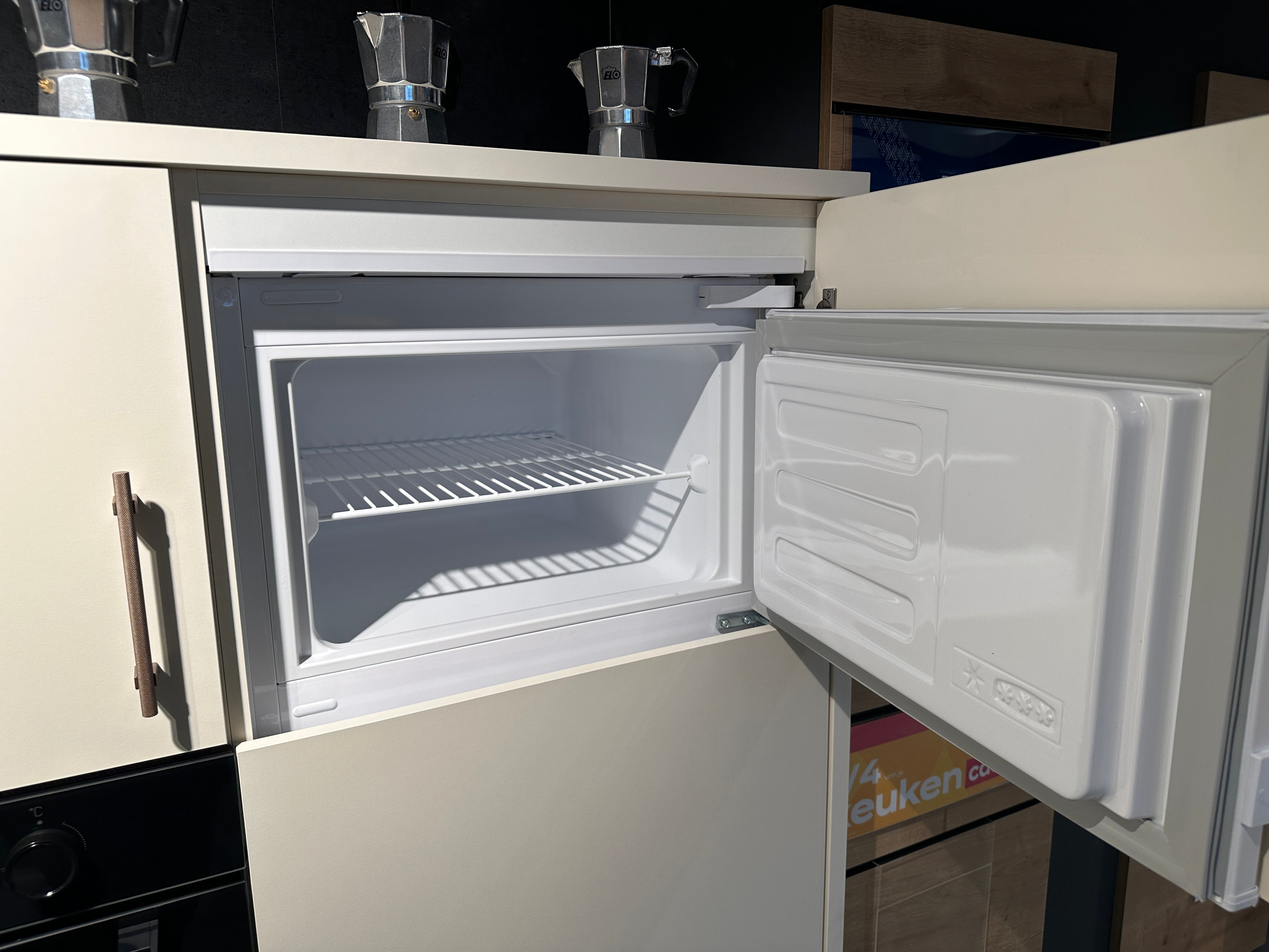 02120 - Moderne Impuls keuken