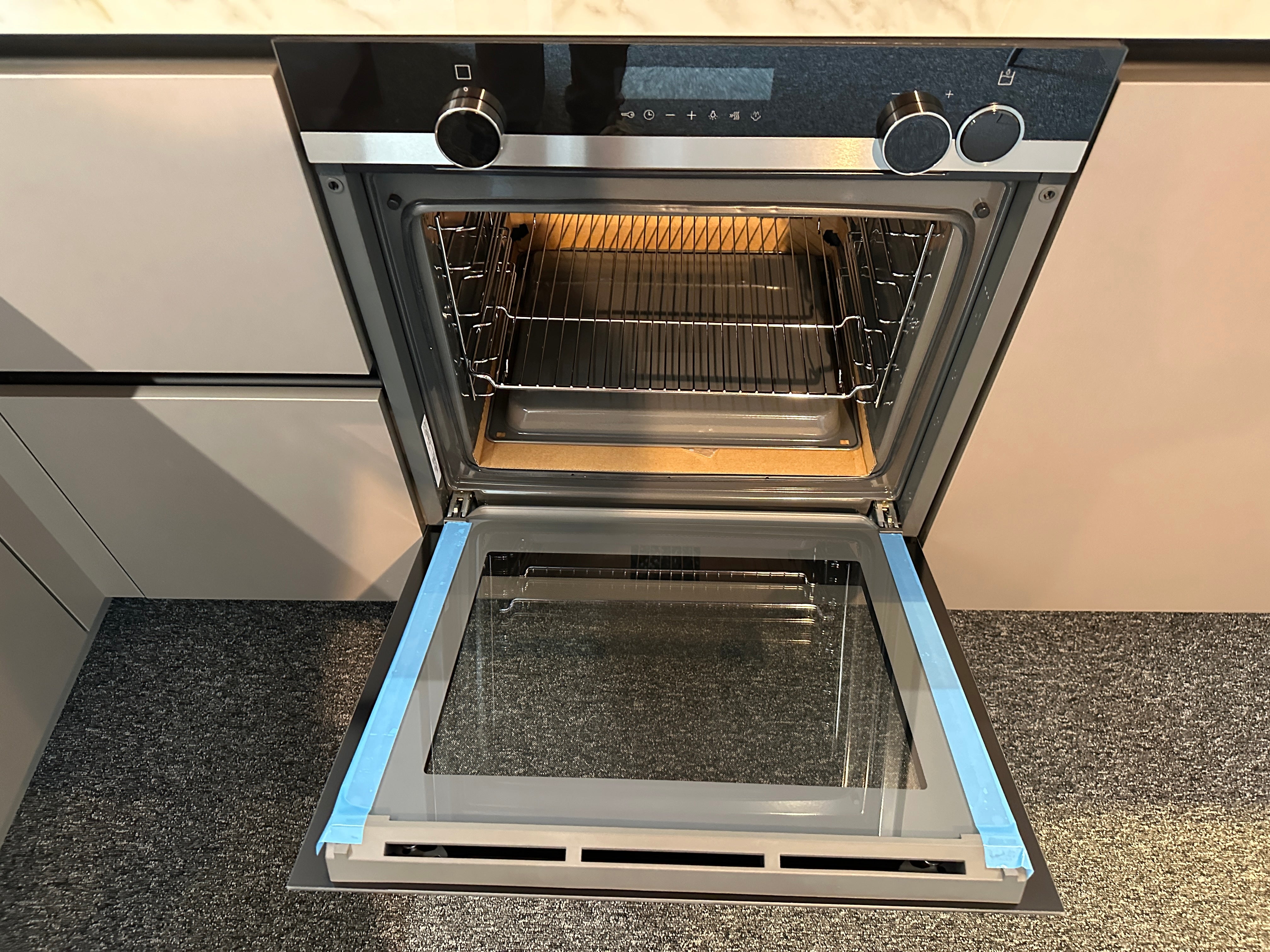 01700 - Grijze hoekkeuken