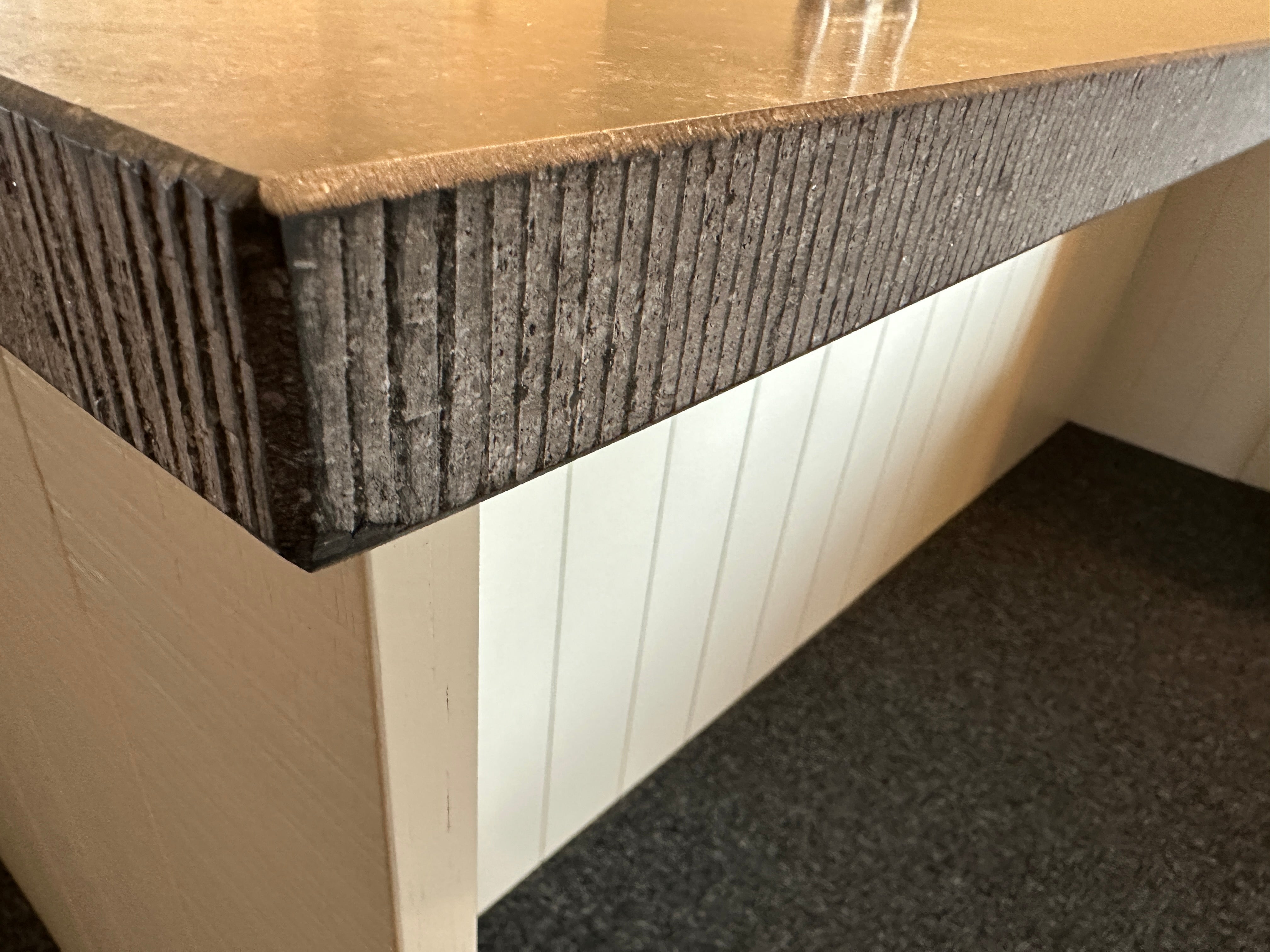 01706 - Witte schiereiland keuken met bar
