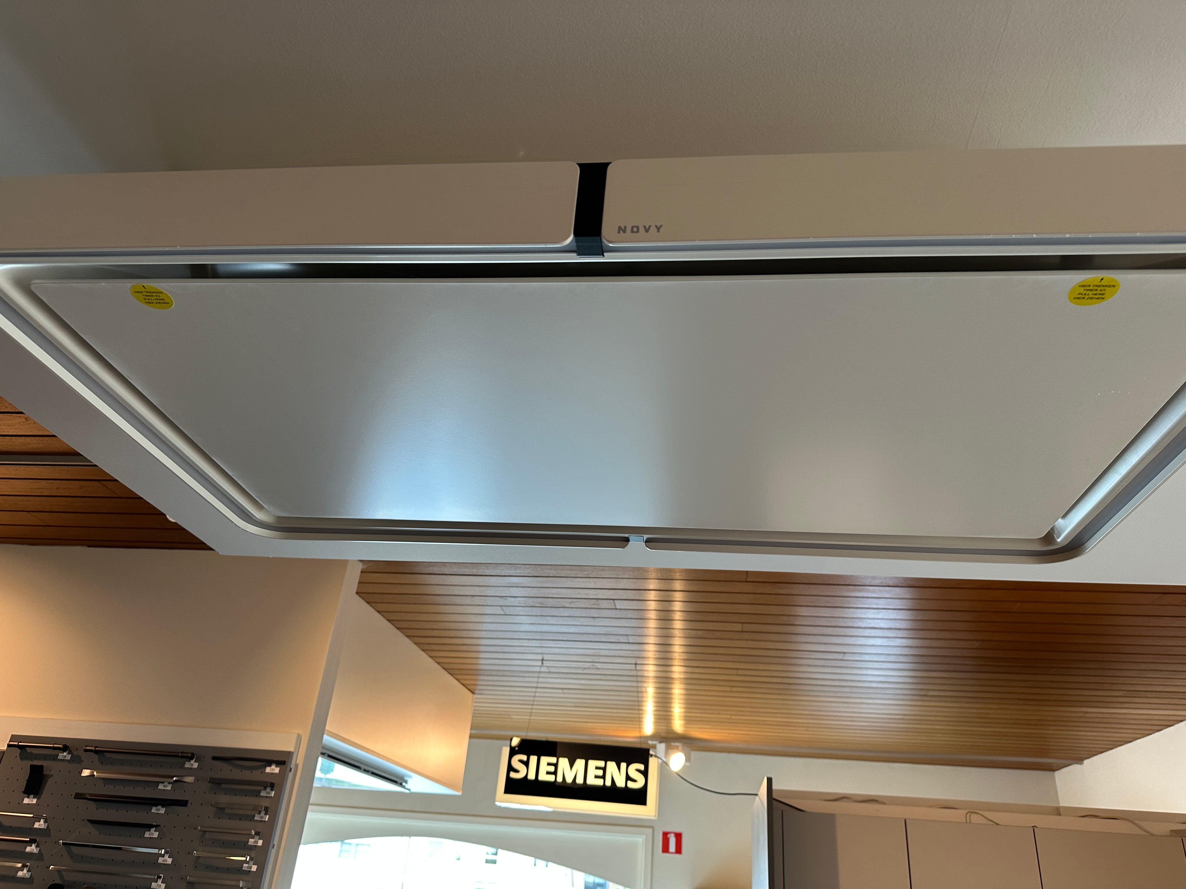 01704 - Beton- en houtlook eilandkeuken
