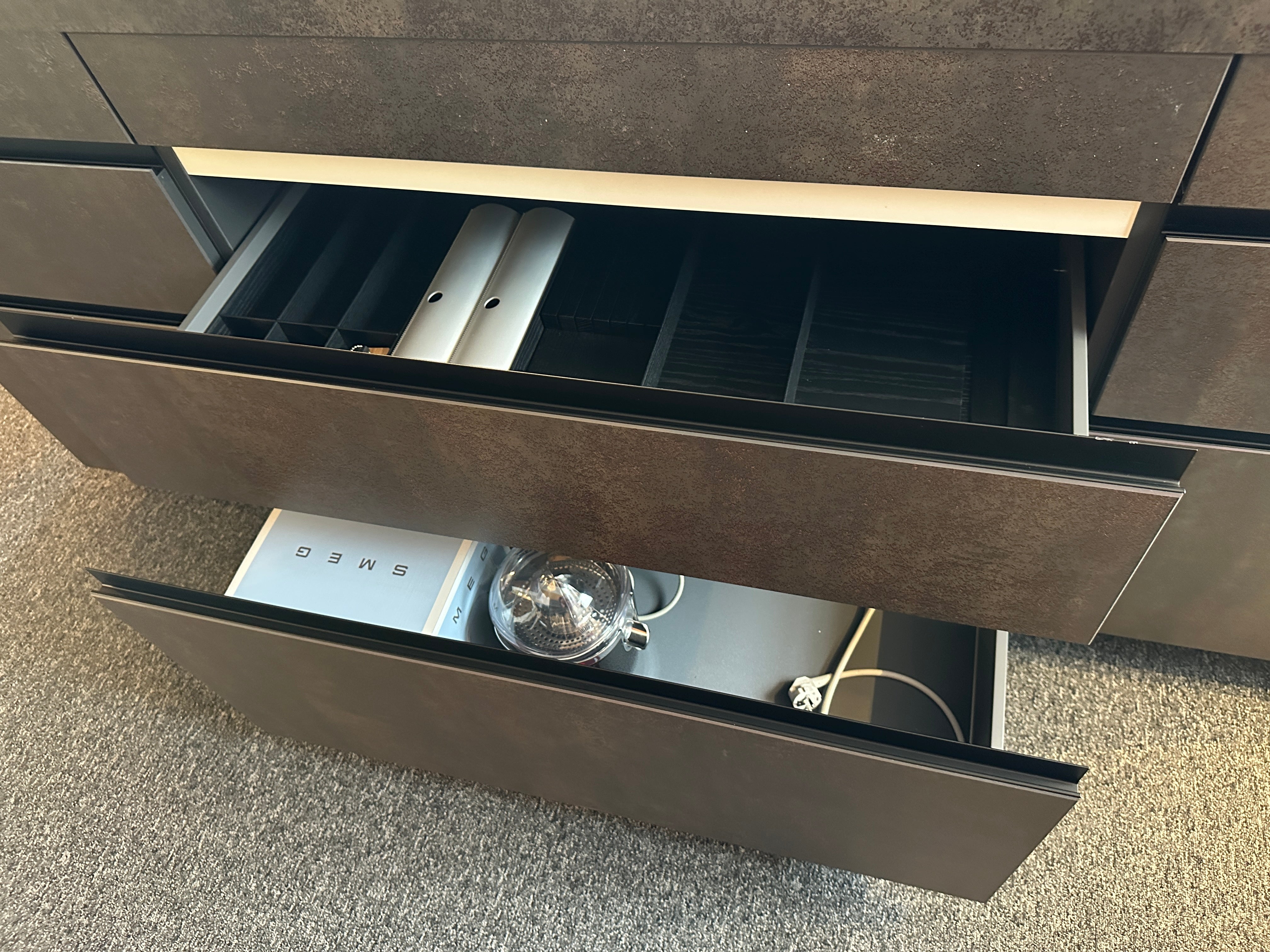 01704 - Beton- en houtlook eilandkeuken