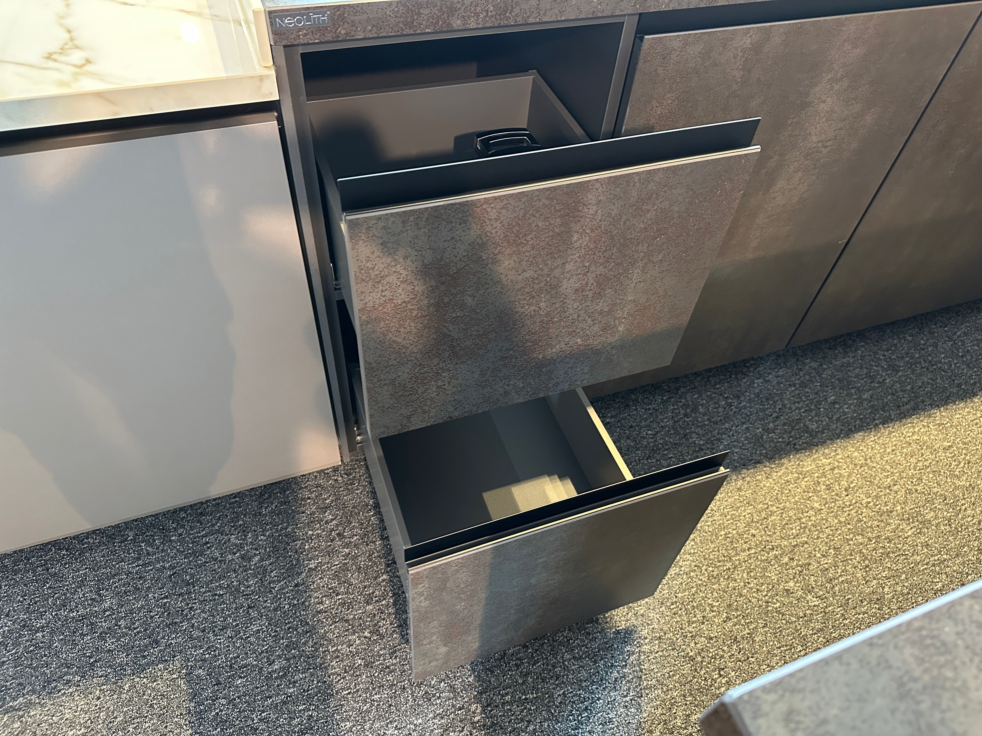 01704 - Beton- en houtlook eilandkeuken