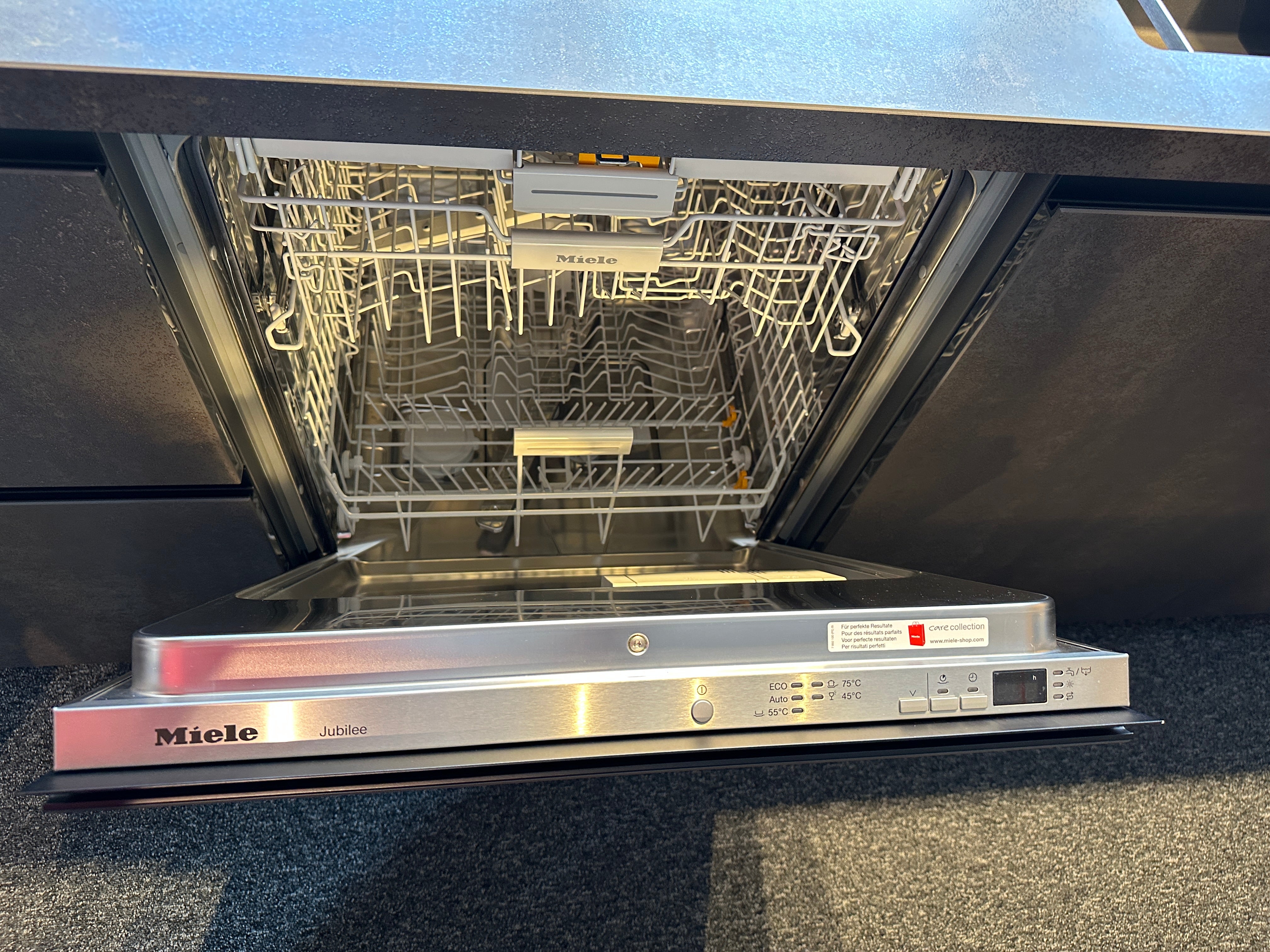 01704 - Beton- en houtlook eilandkeuken