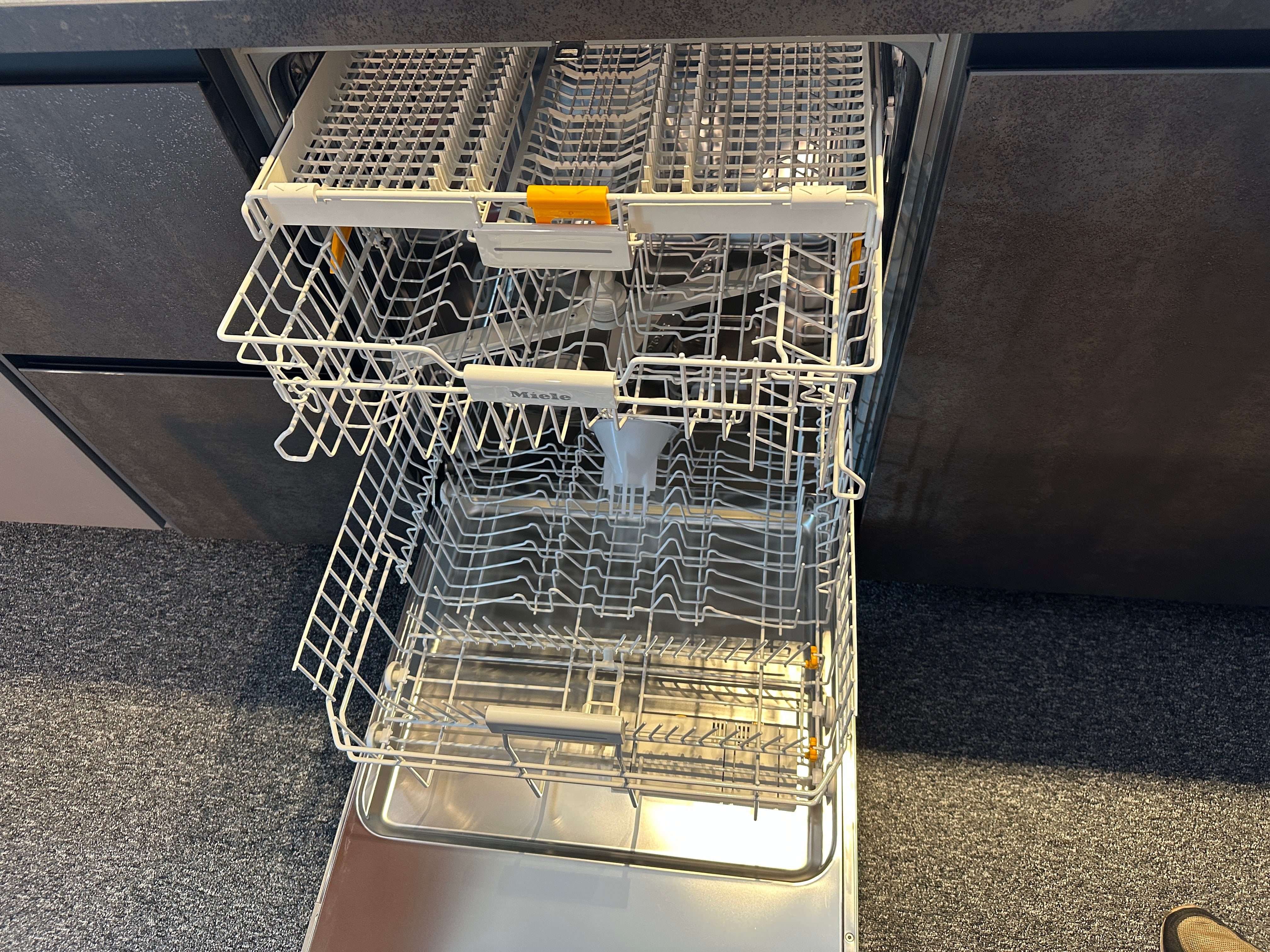 01704 - Beton- en houtlook eilandkeuken
