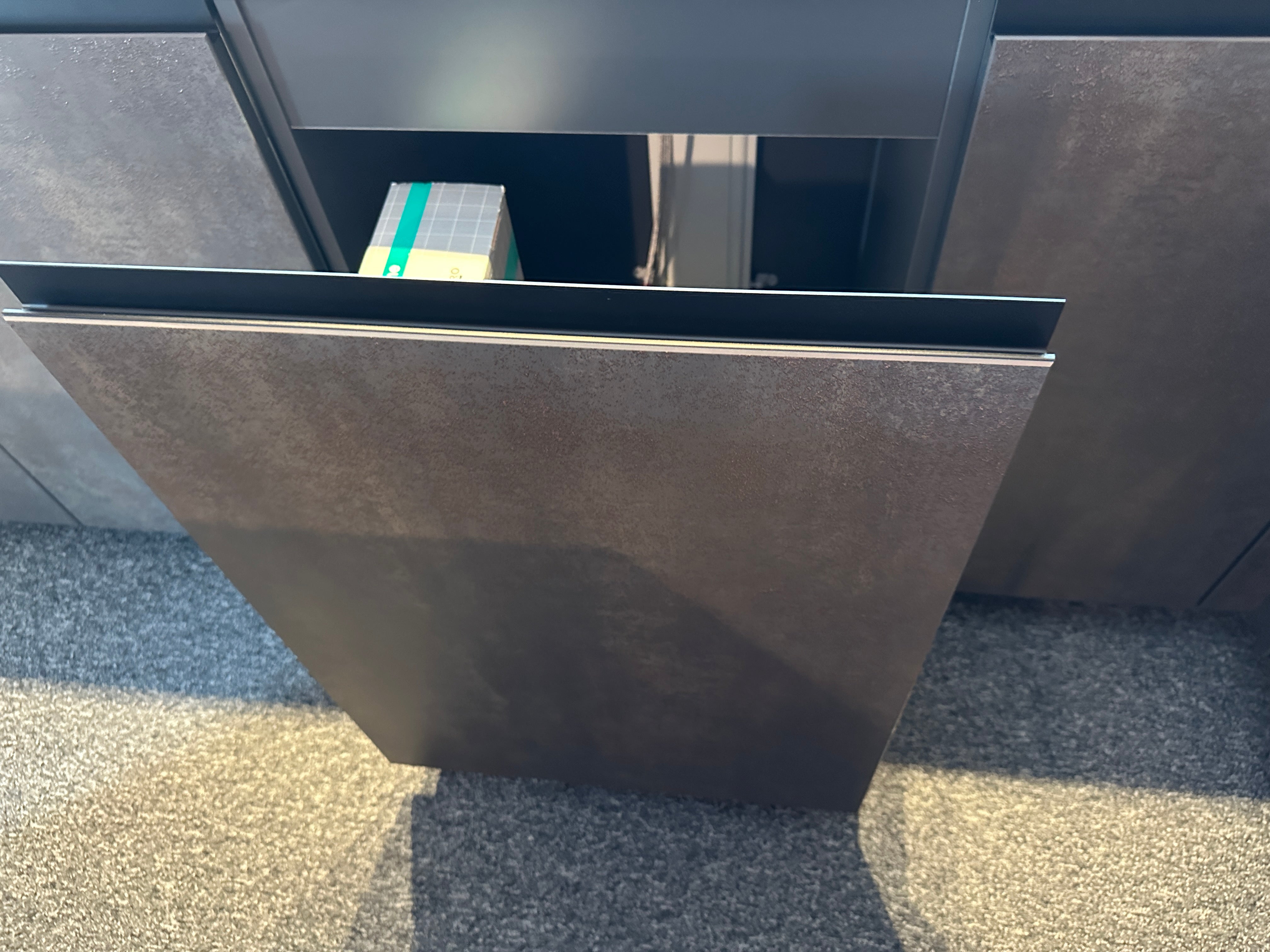 01704 - Beton- en houtlook eilandkeuken