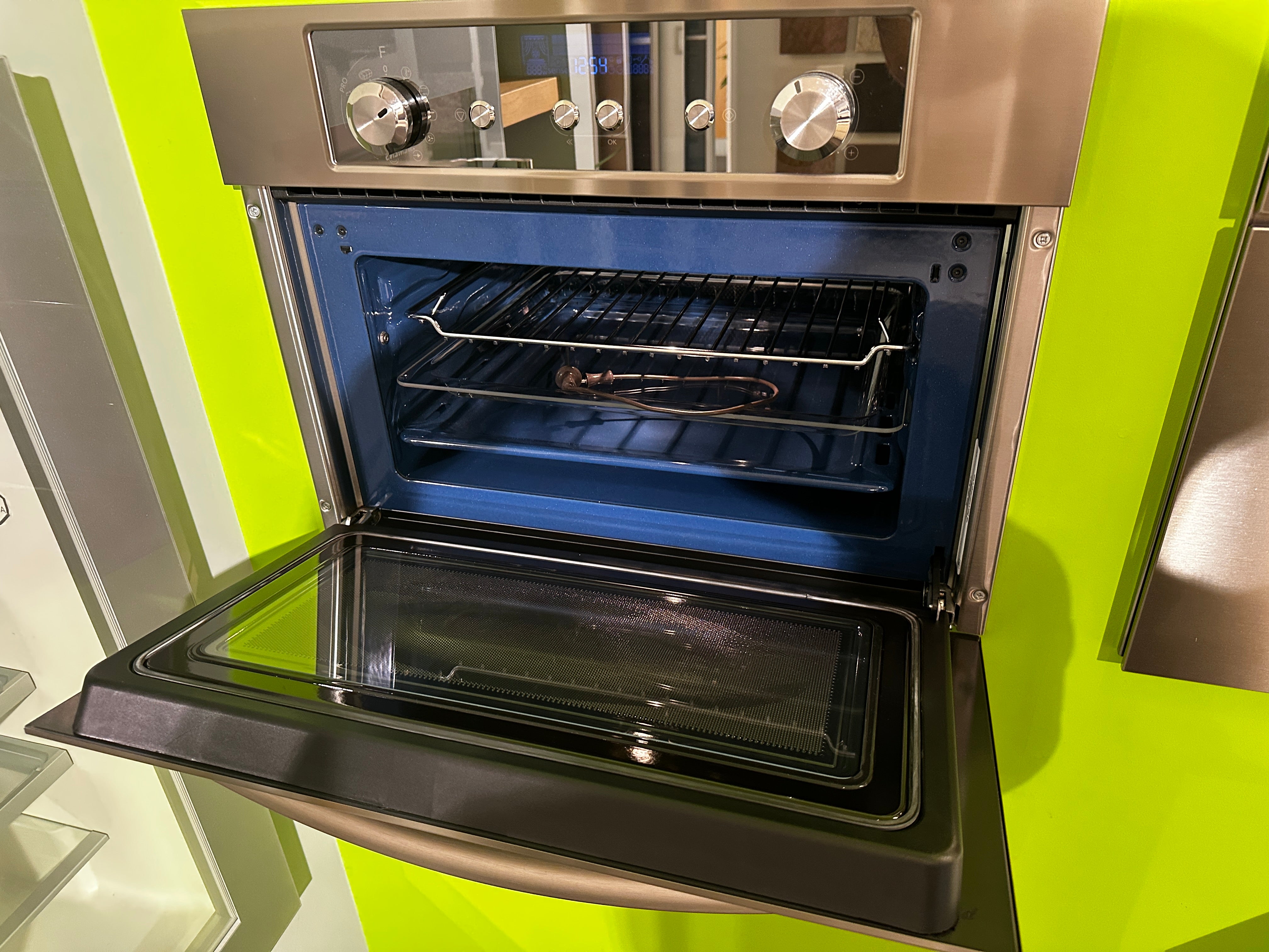 00837 - Hoogglans witte eilandkeuken