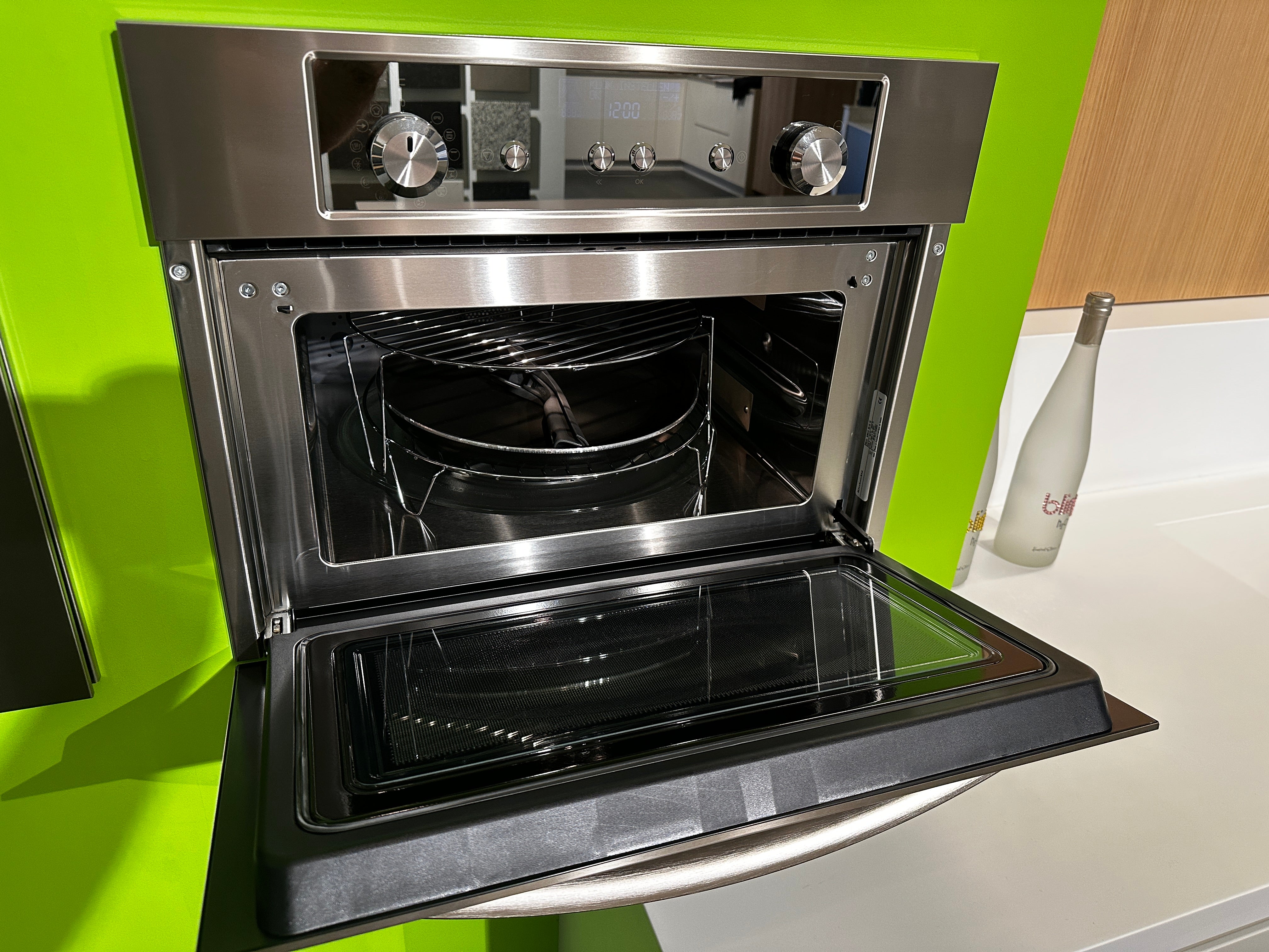 00837 - Hoogglans witte eilandkeuken