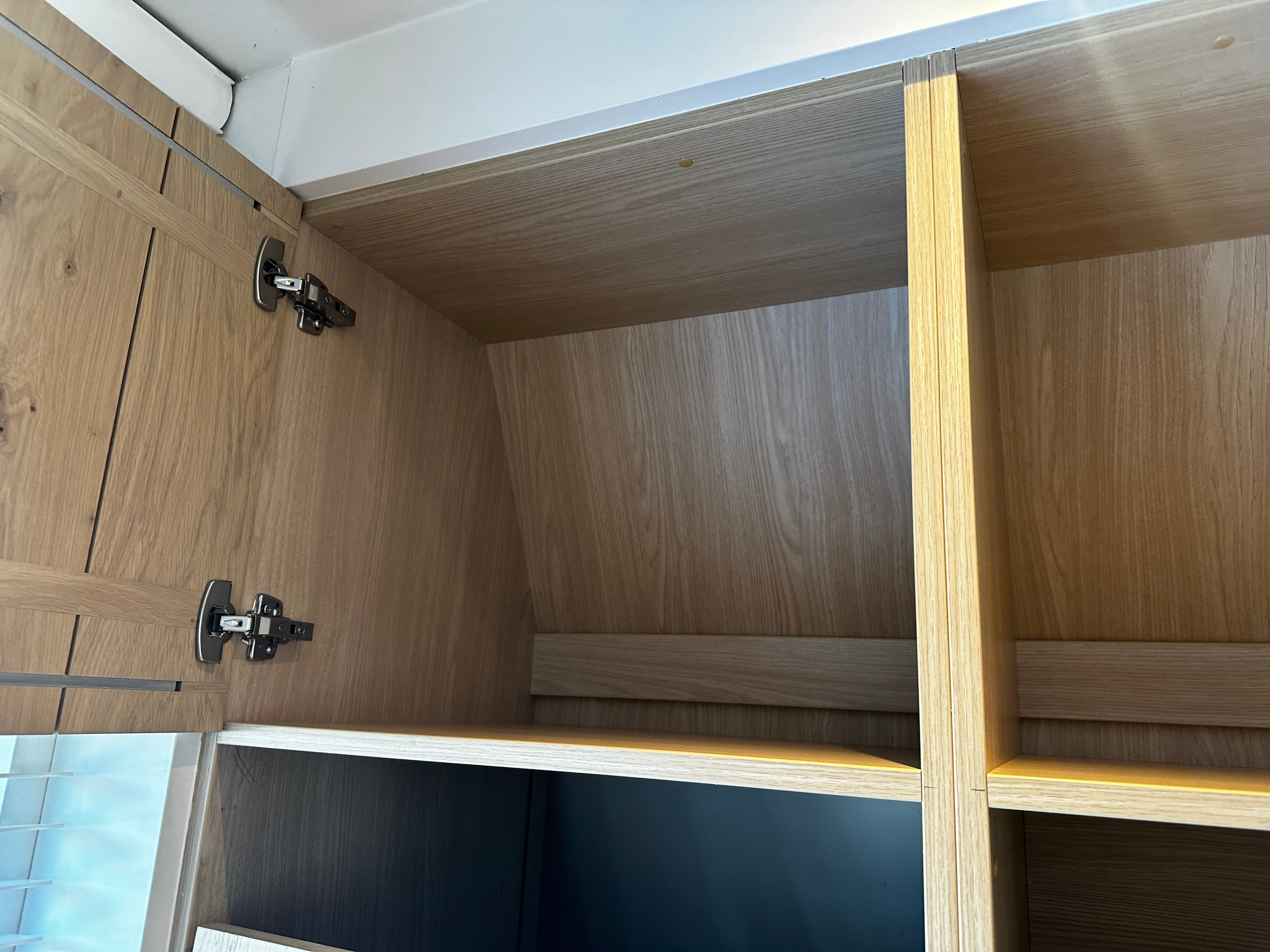 00296 - Landelijk houten eilandkeuken