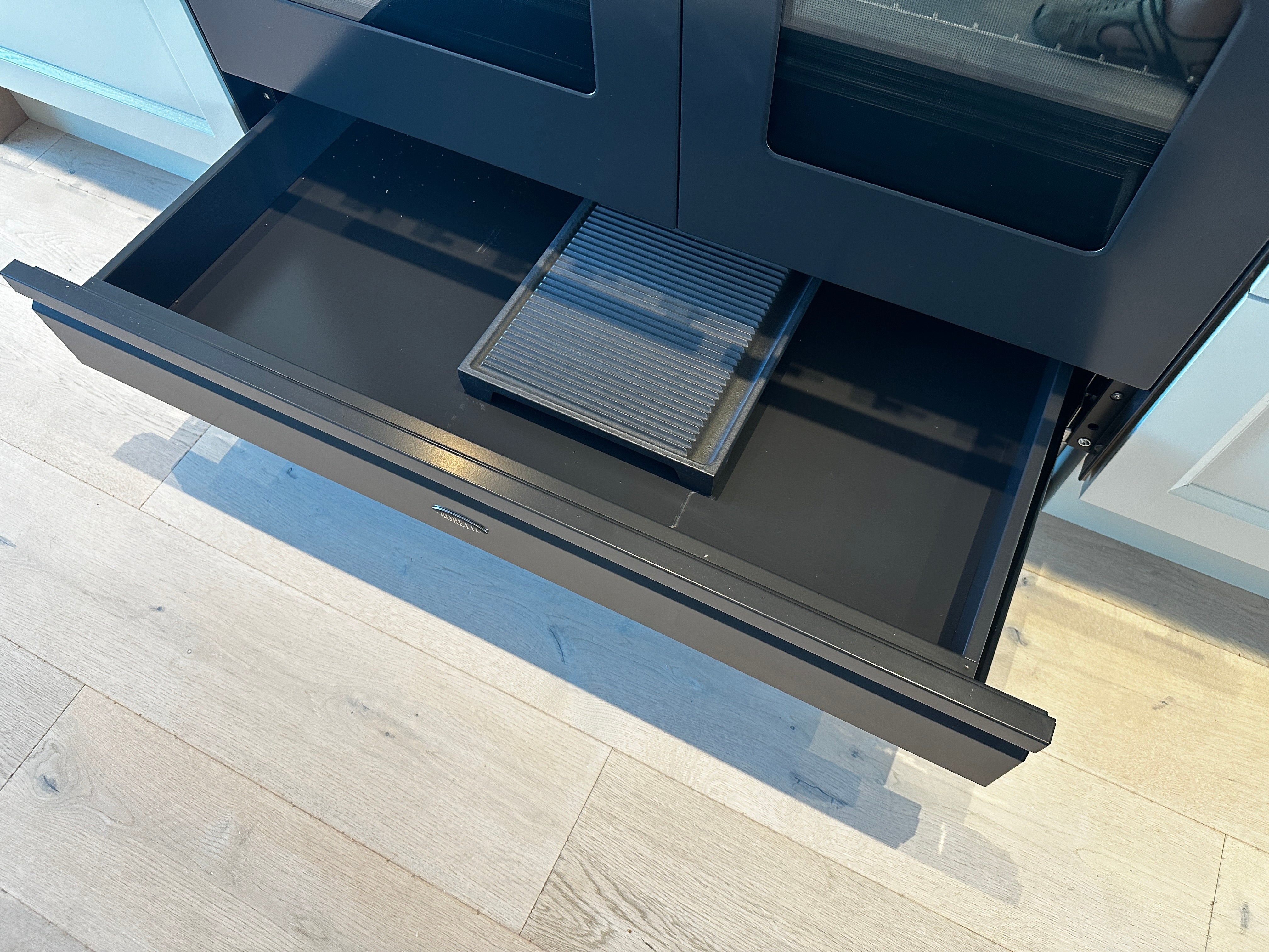 00296 - Landelijk houten eilandkeuken