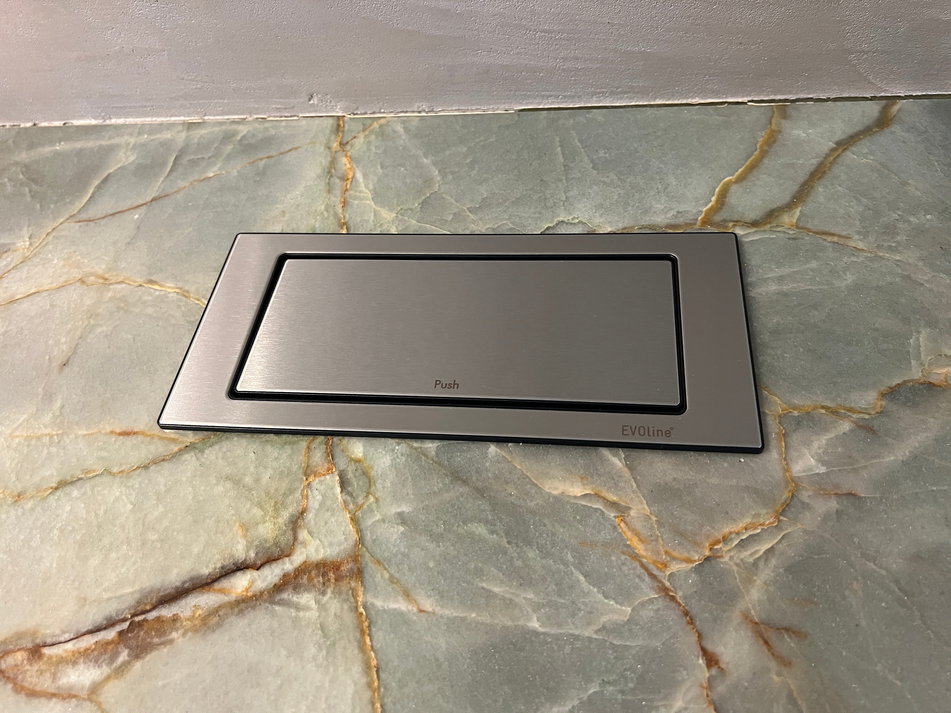 03164 - grijze schiereiland keuken