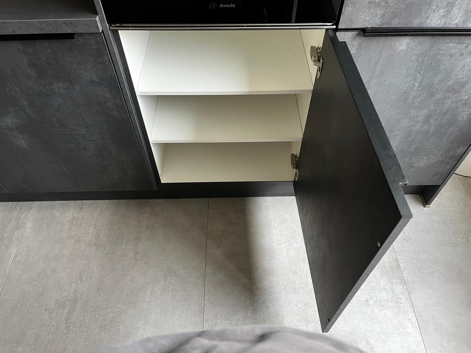 Grijze tweedehands eilandkeuken