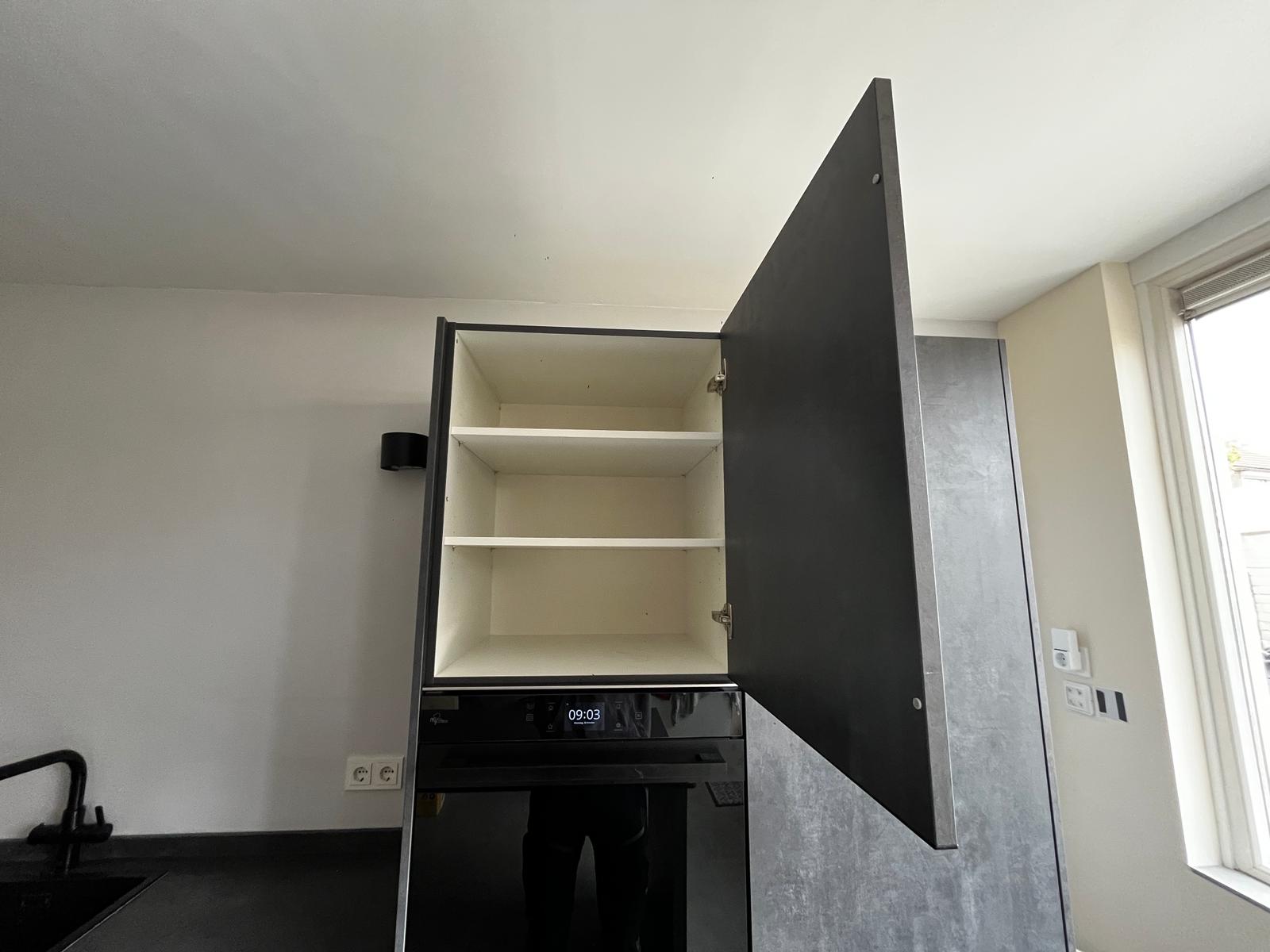 Grijze tweedehands eilandkeuken
