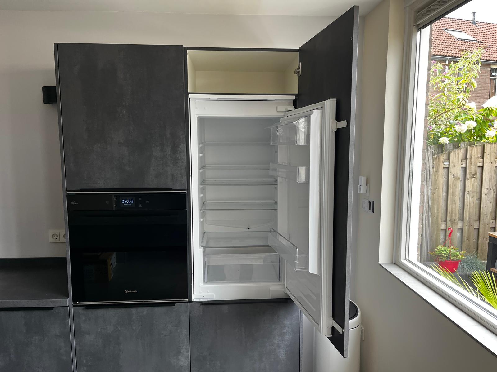 Grijze tweedehands eilandkeuken