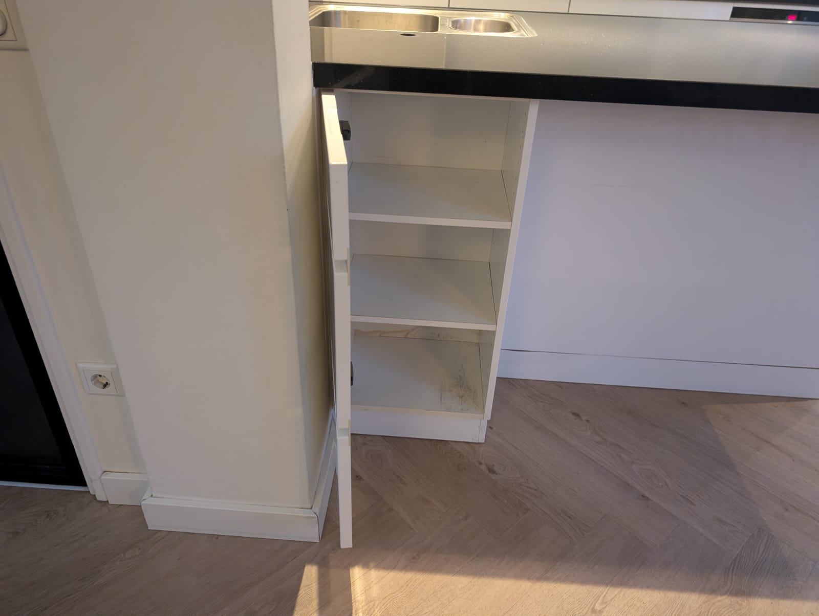 02520 - Witte schiereiland keuken