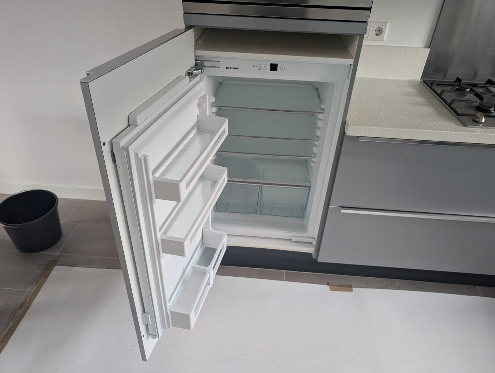 02636 - Grijze hoekkeuken