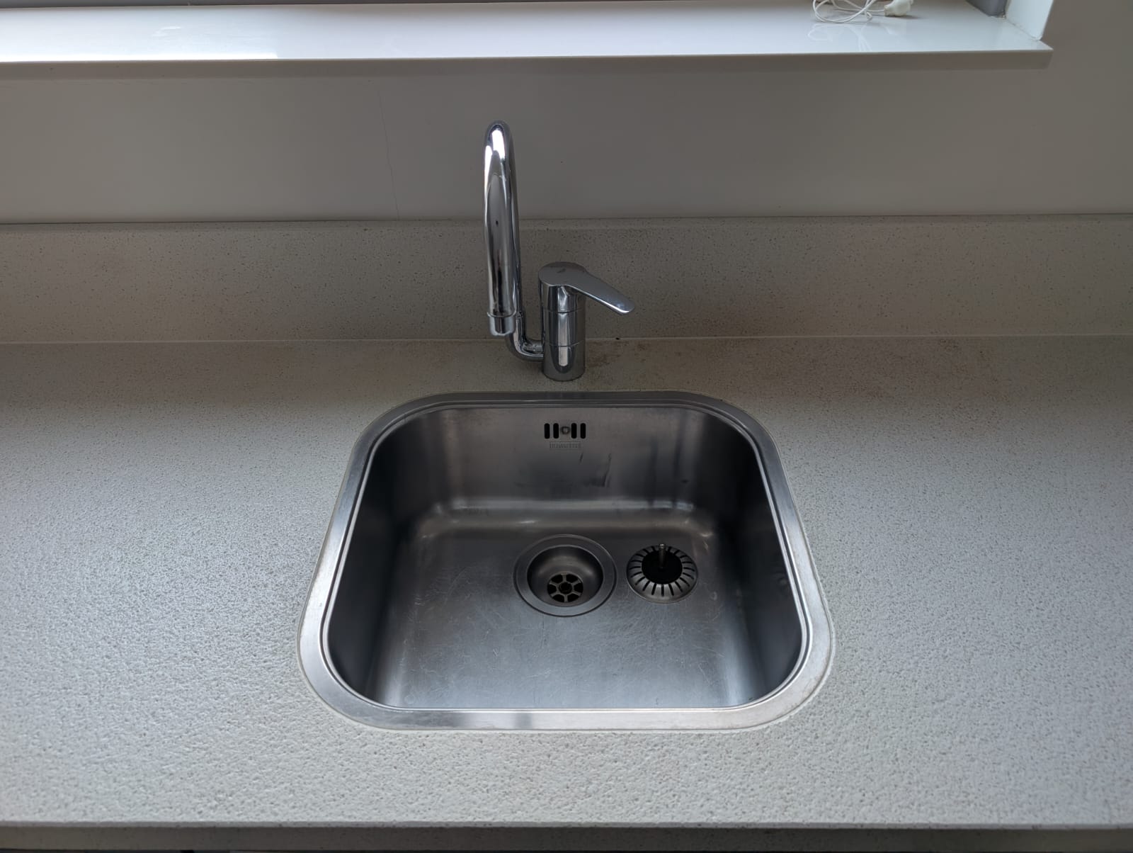 02636 - Grijze hoekkeuken