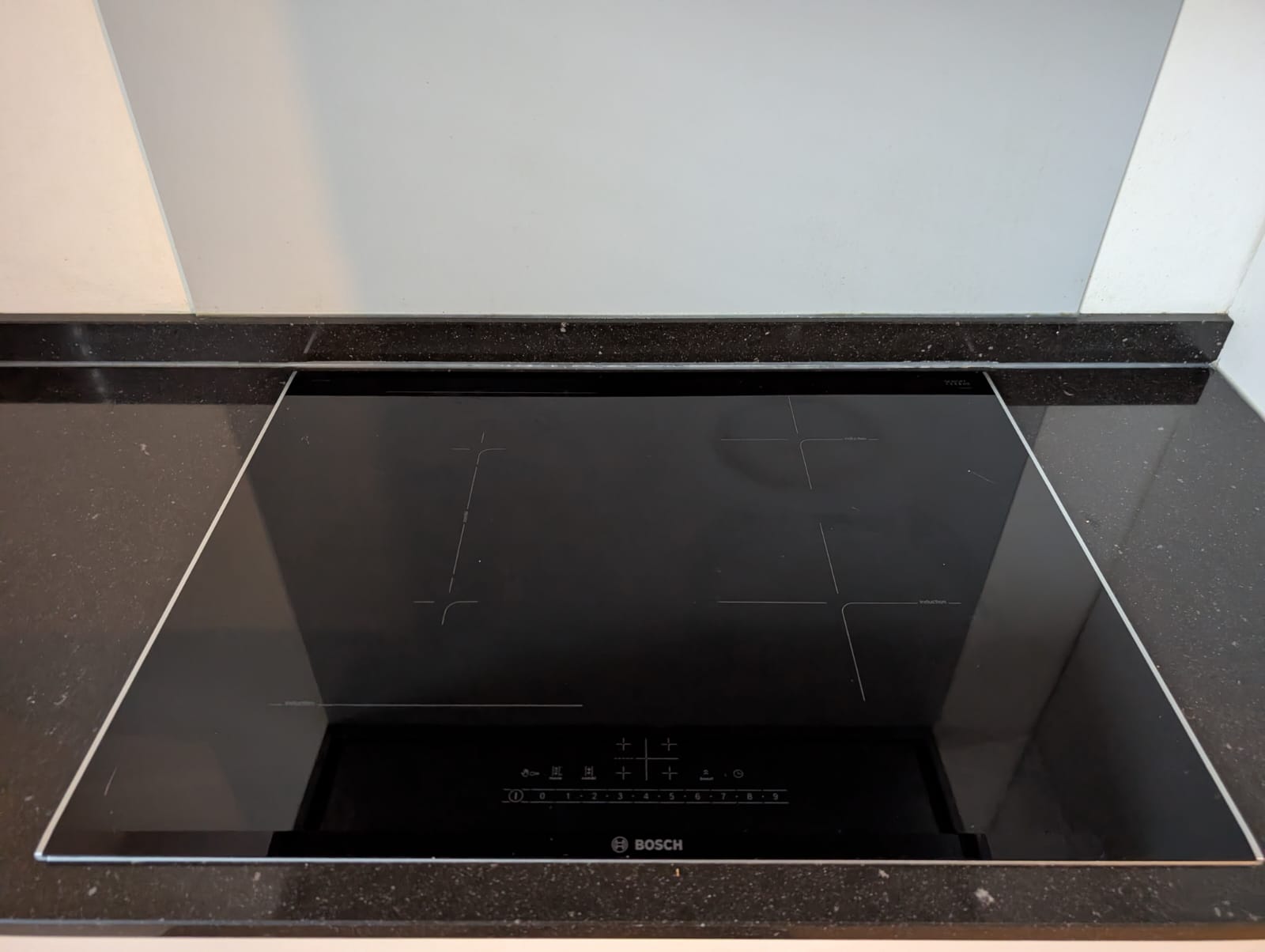 02422 - Witte hoekkeuken