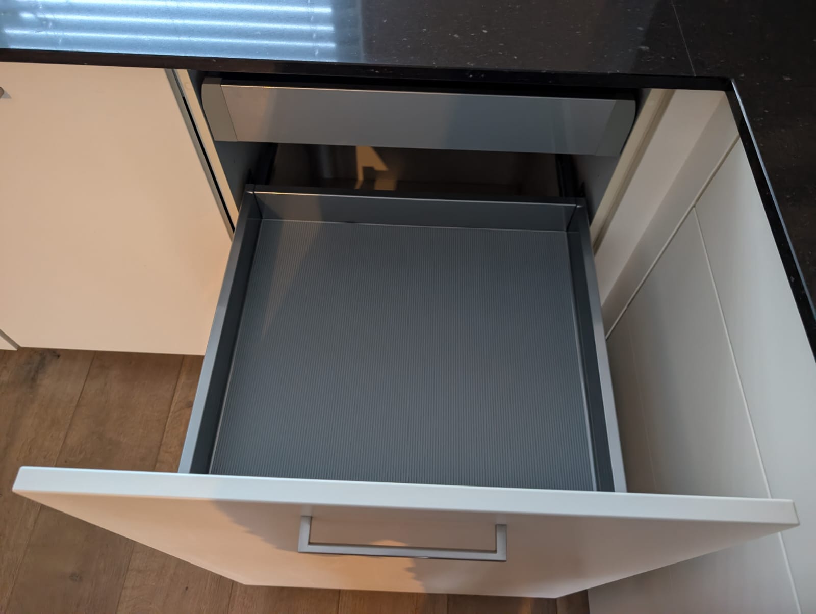 02422 - Witte hoekkeuken