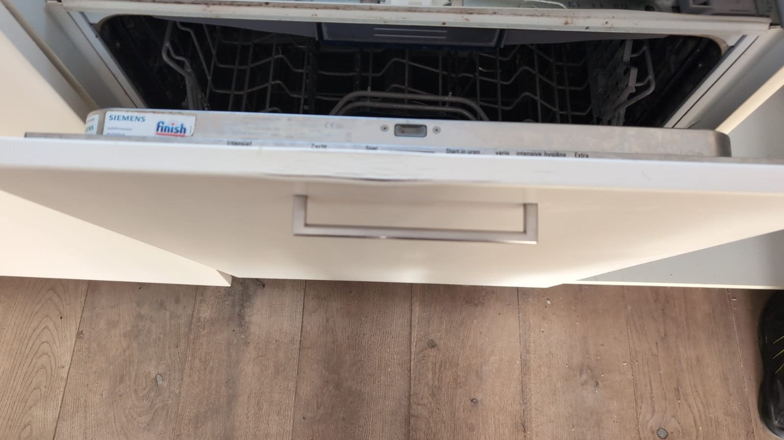 02422 - Witte hoekkeuken