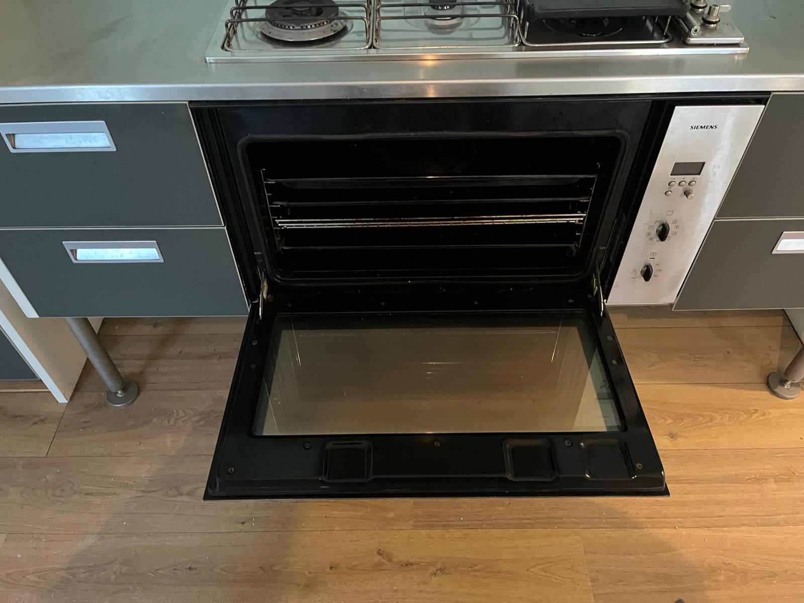 02852 - Industriële keuken