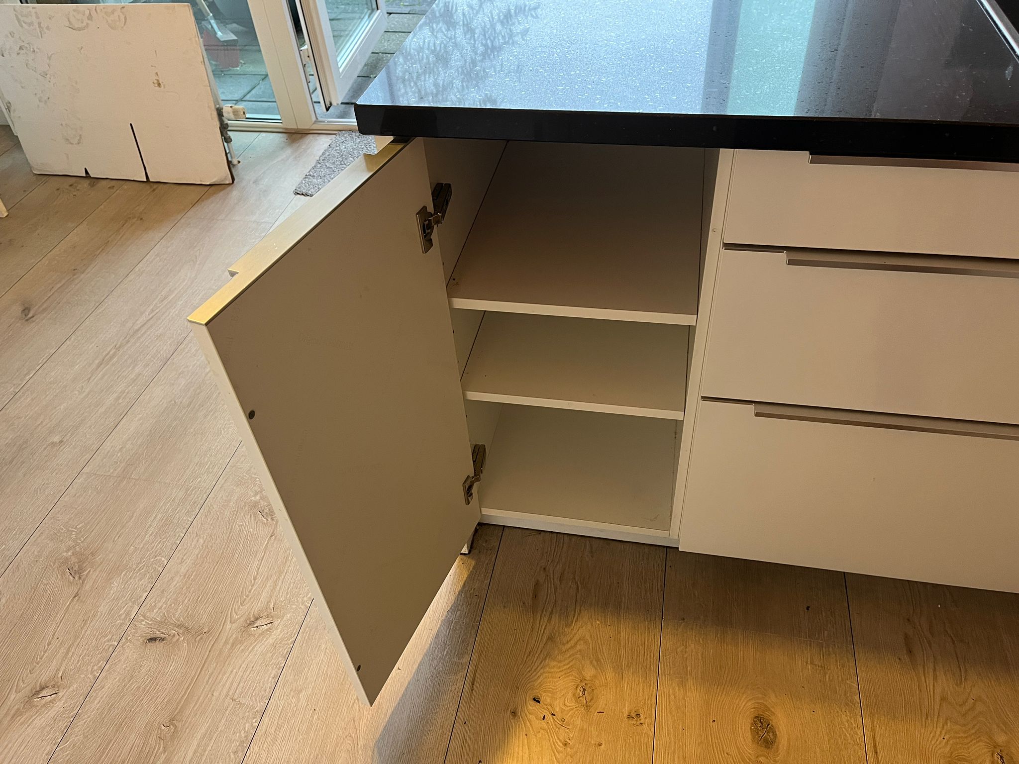 02890 - Witte schiereiland keuken