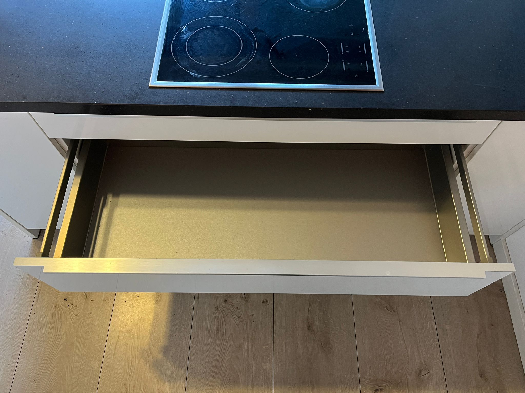 02890 - Witte schiereiland keuken