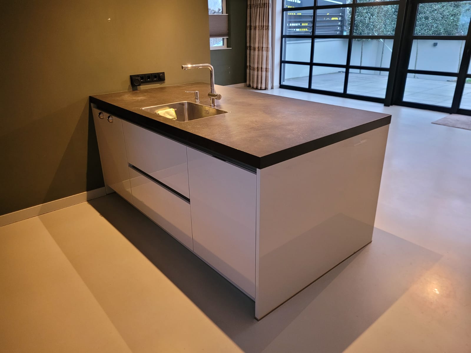 02922 - Blossom white Schiereiland