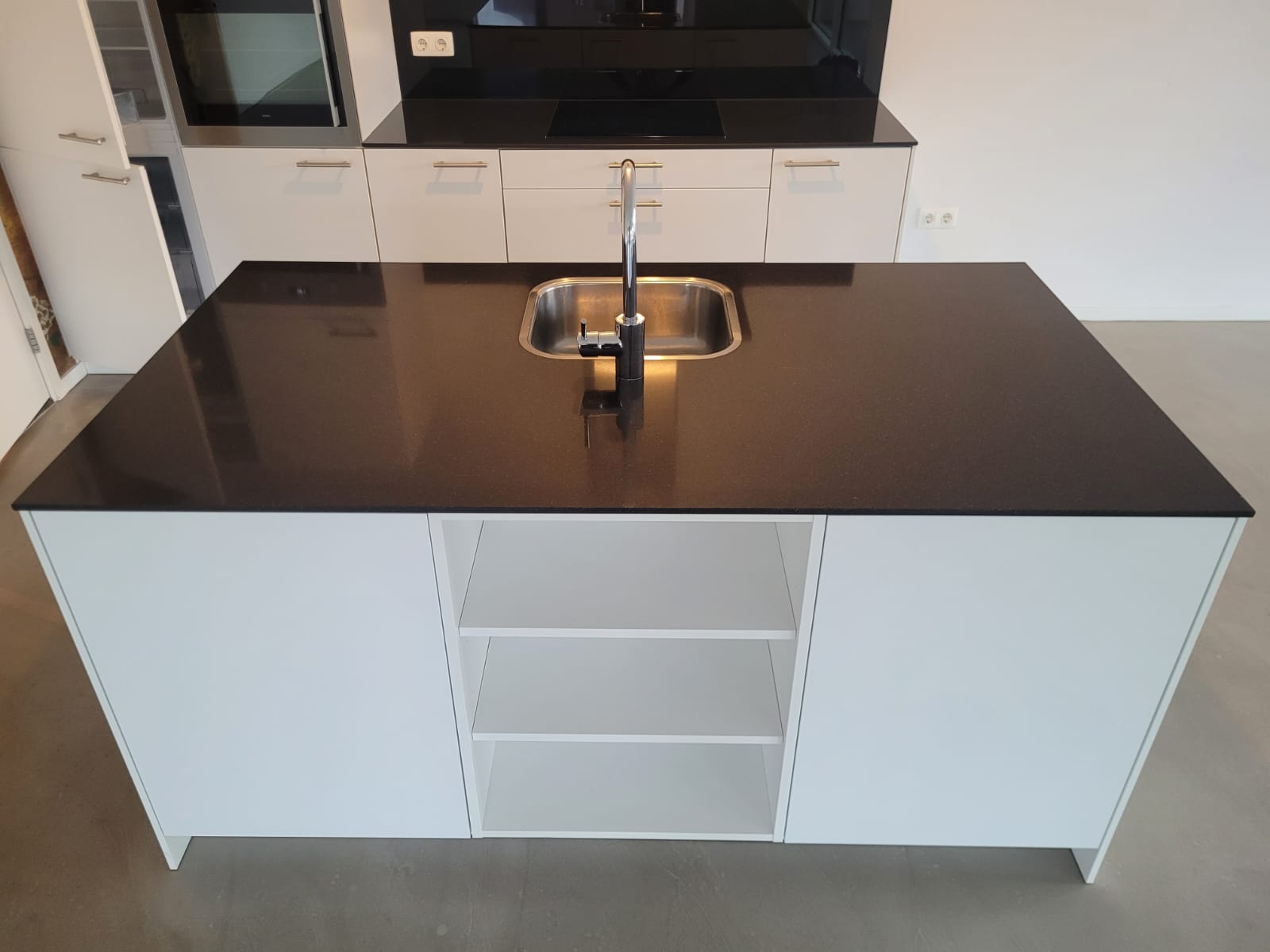 02914 - Witte eilandkeuken