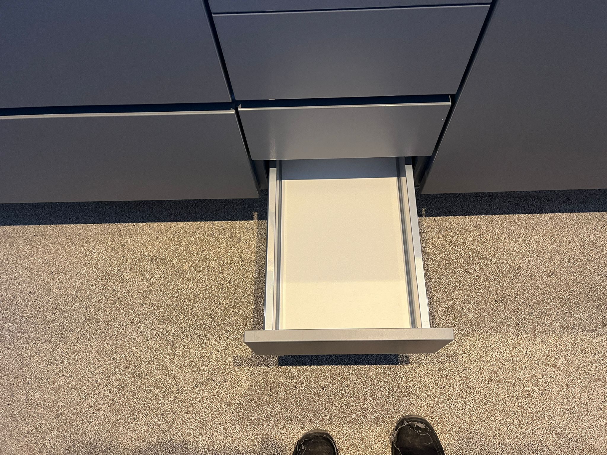 02288 - Grijze schiereiland keuken