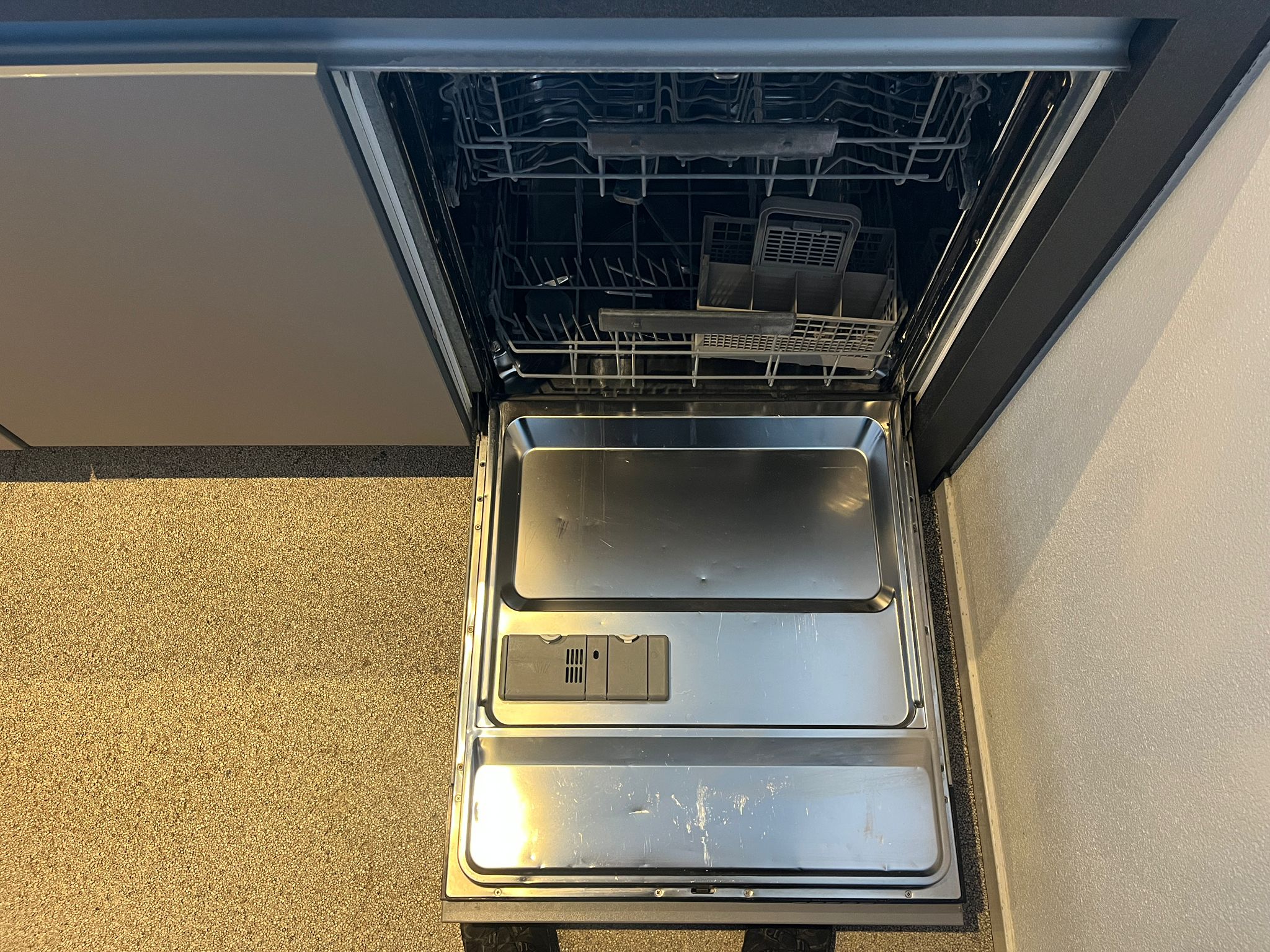 02288 - Grijze schiereiland keuken