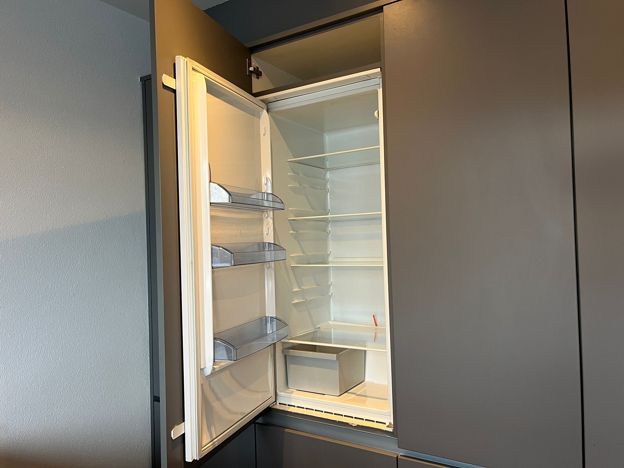 02288 - Grijze schiereiland keuken