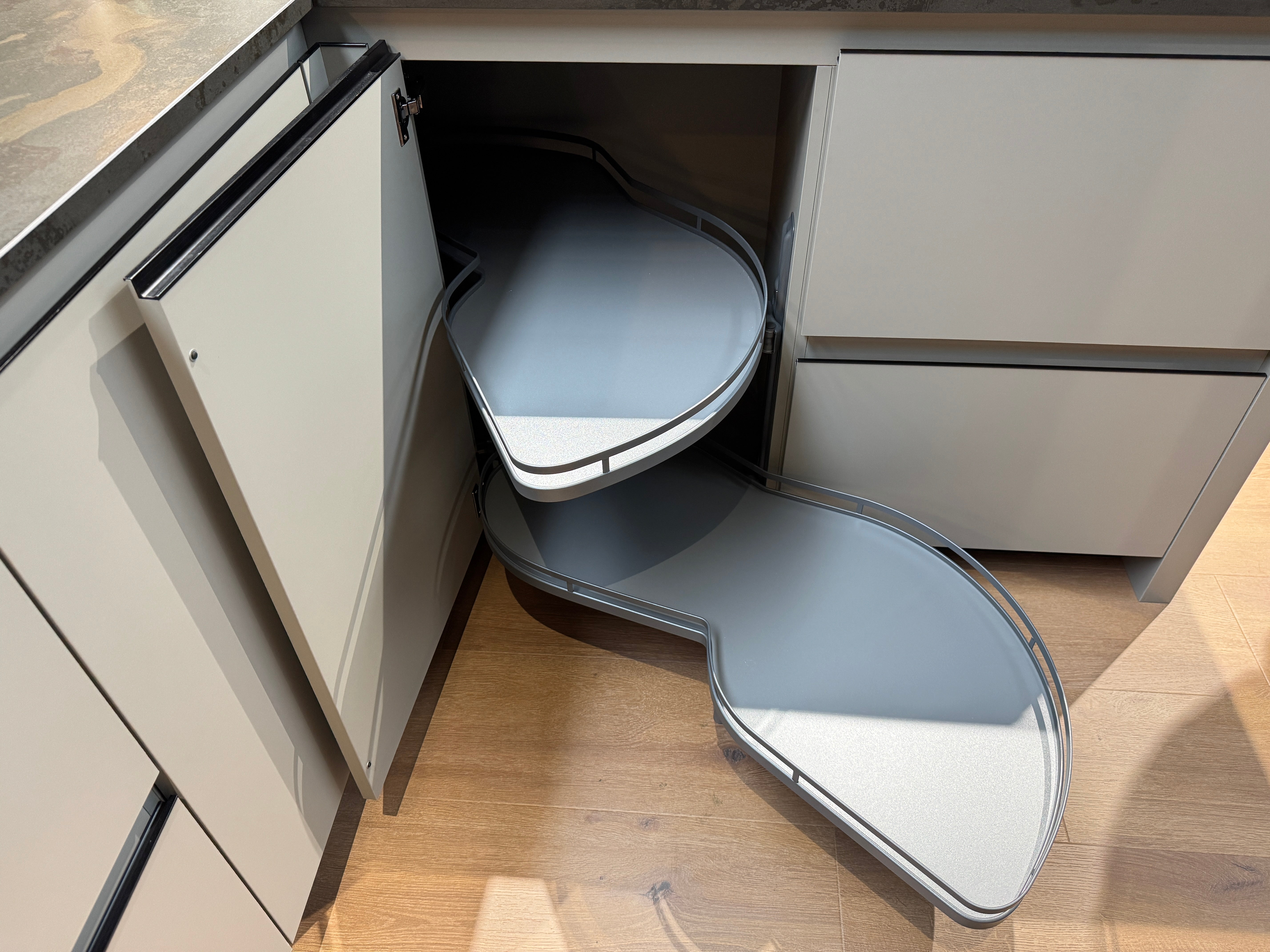 33983 - Grey island kitchen from Rotpunkt with Dekton top