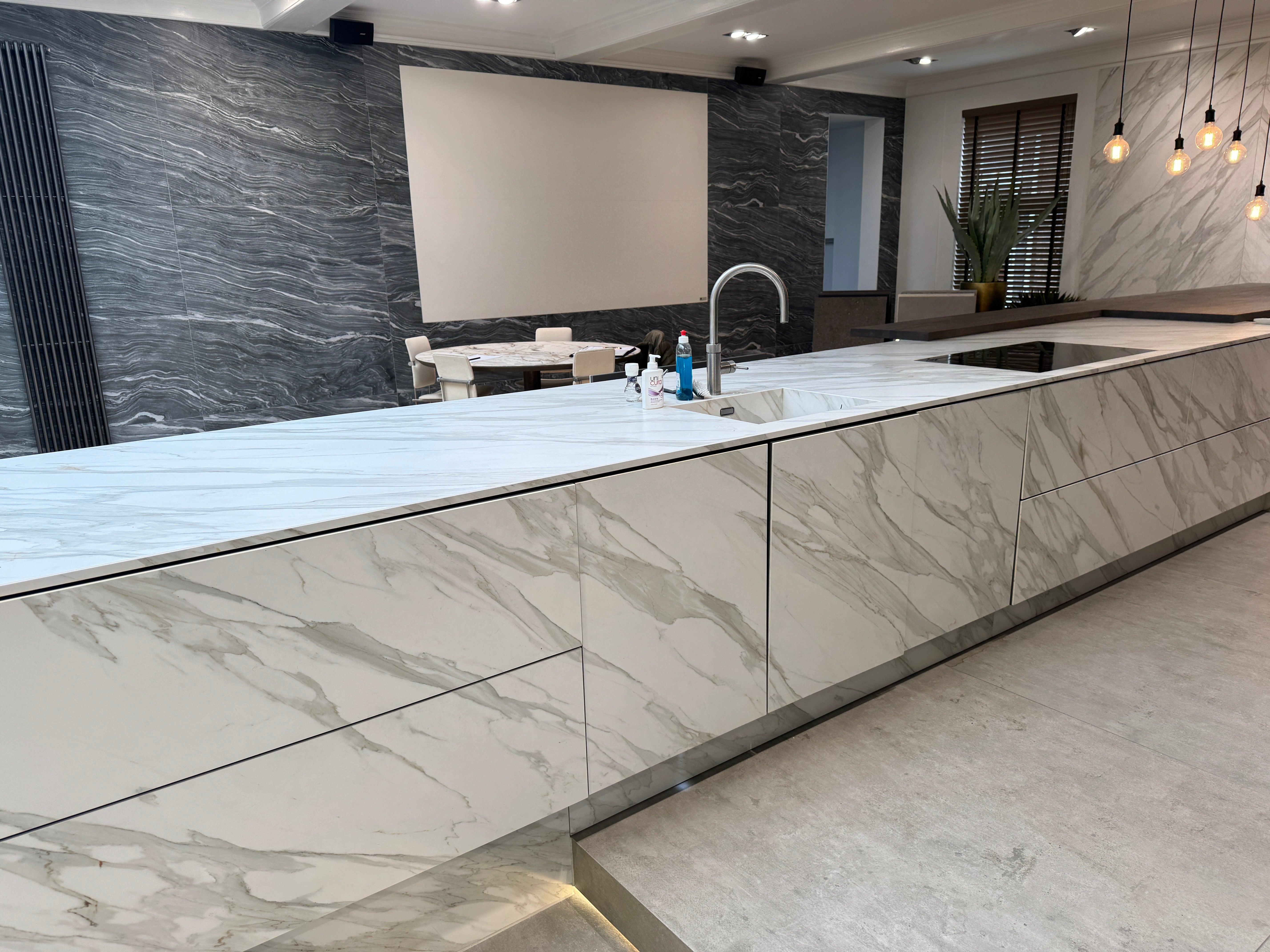 01069 - Luxe Neolith gebruikerskeuken