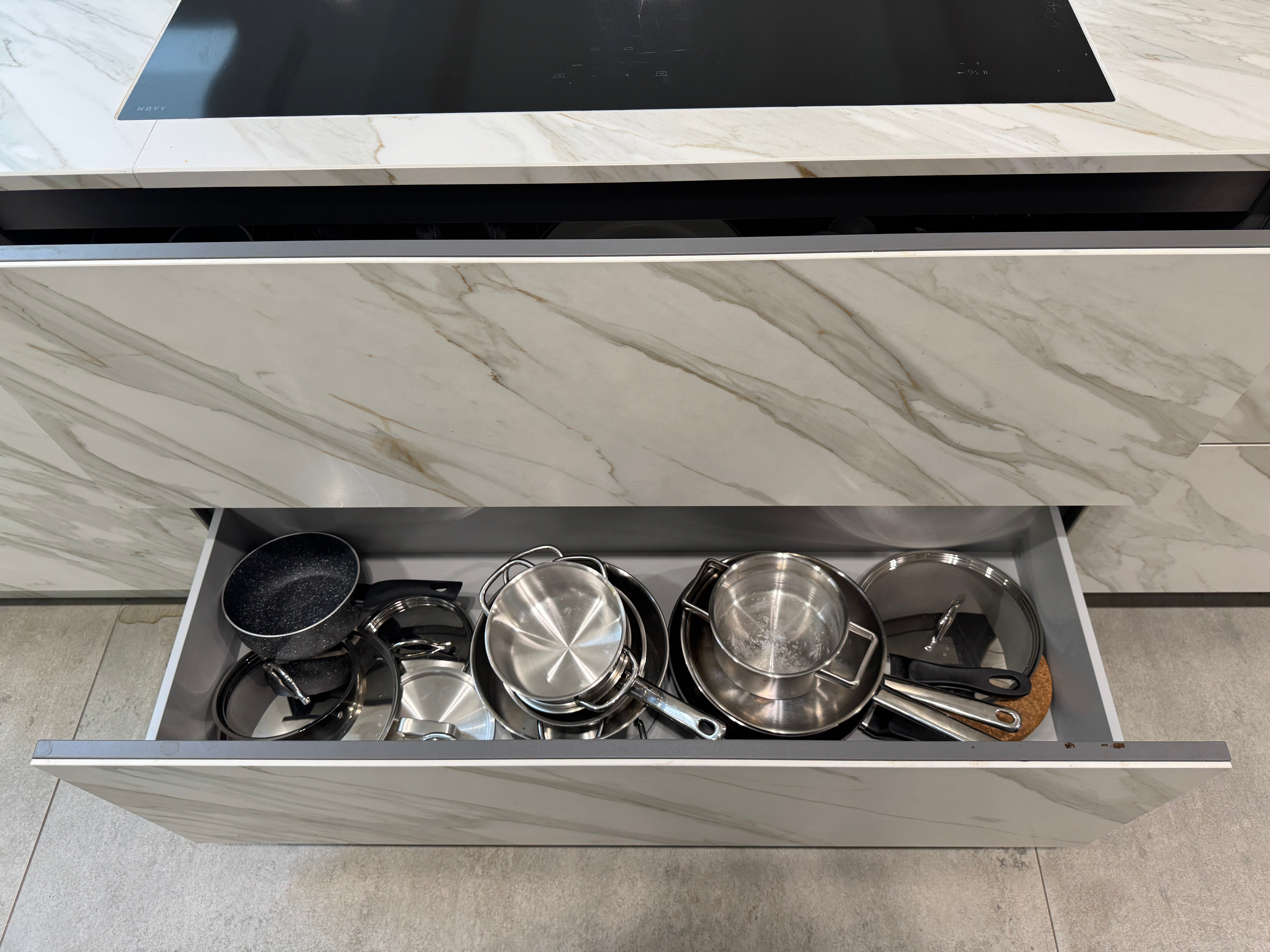 01069 - Luxe Neolith gebruikerskeuken