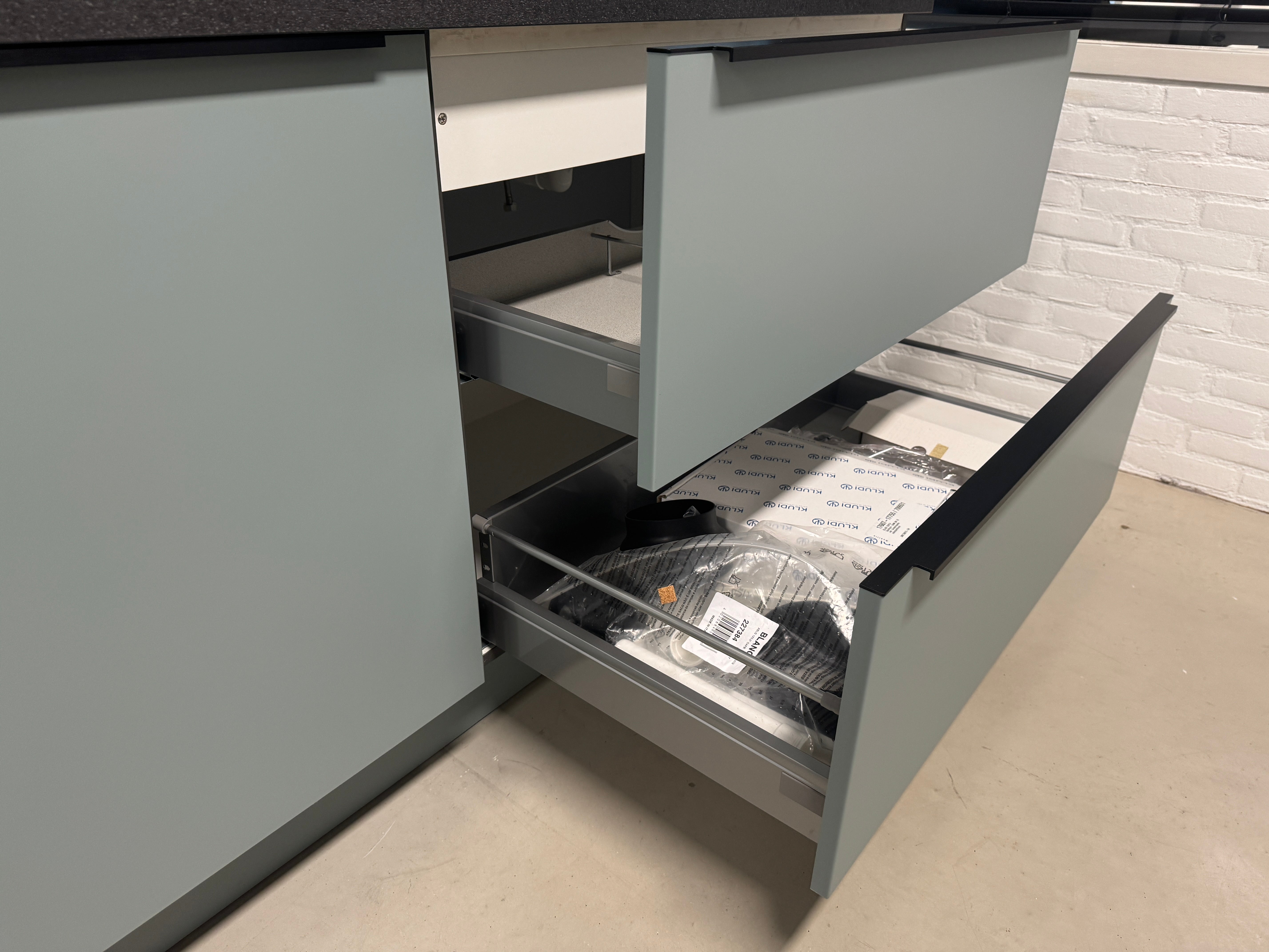 00398 - Moderne aqua supermat keuken