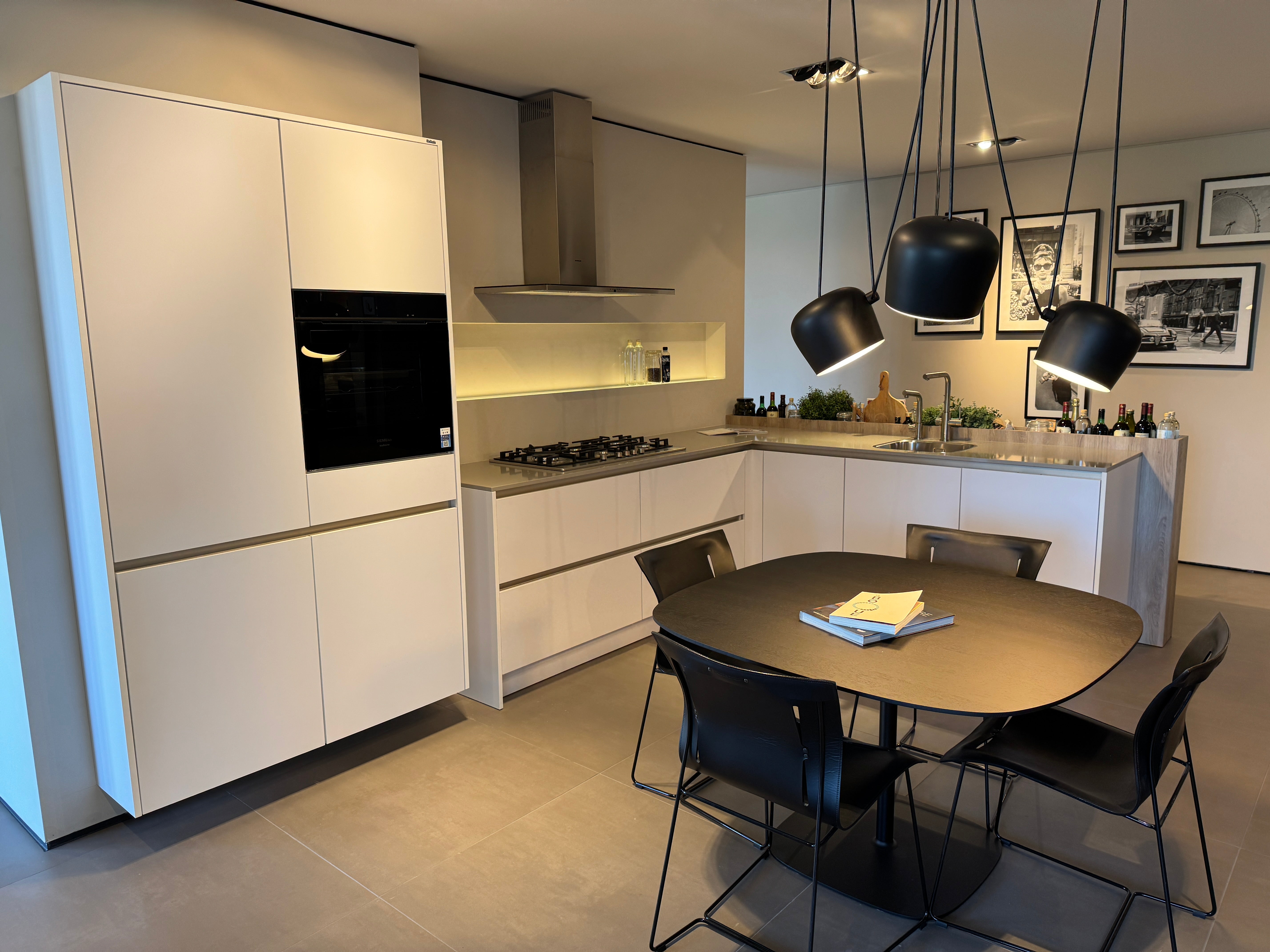 00786 - Moderne Siematic keuken