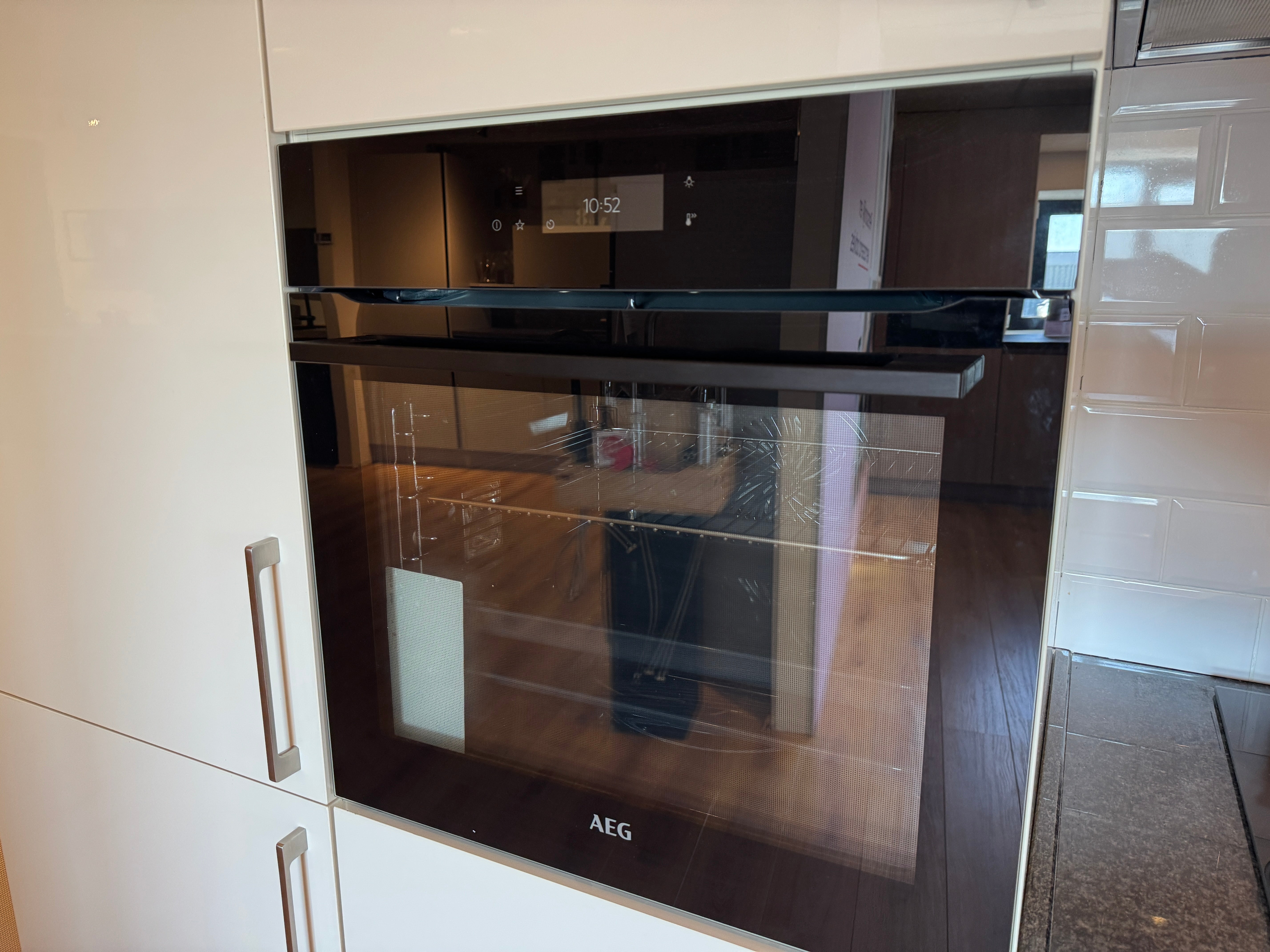 01091 - Hoogglans witte keuken