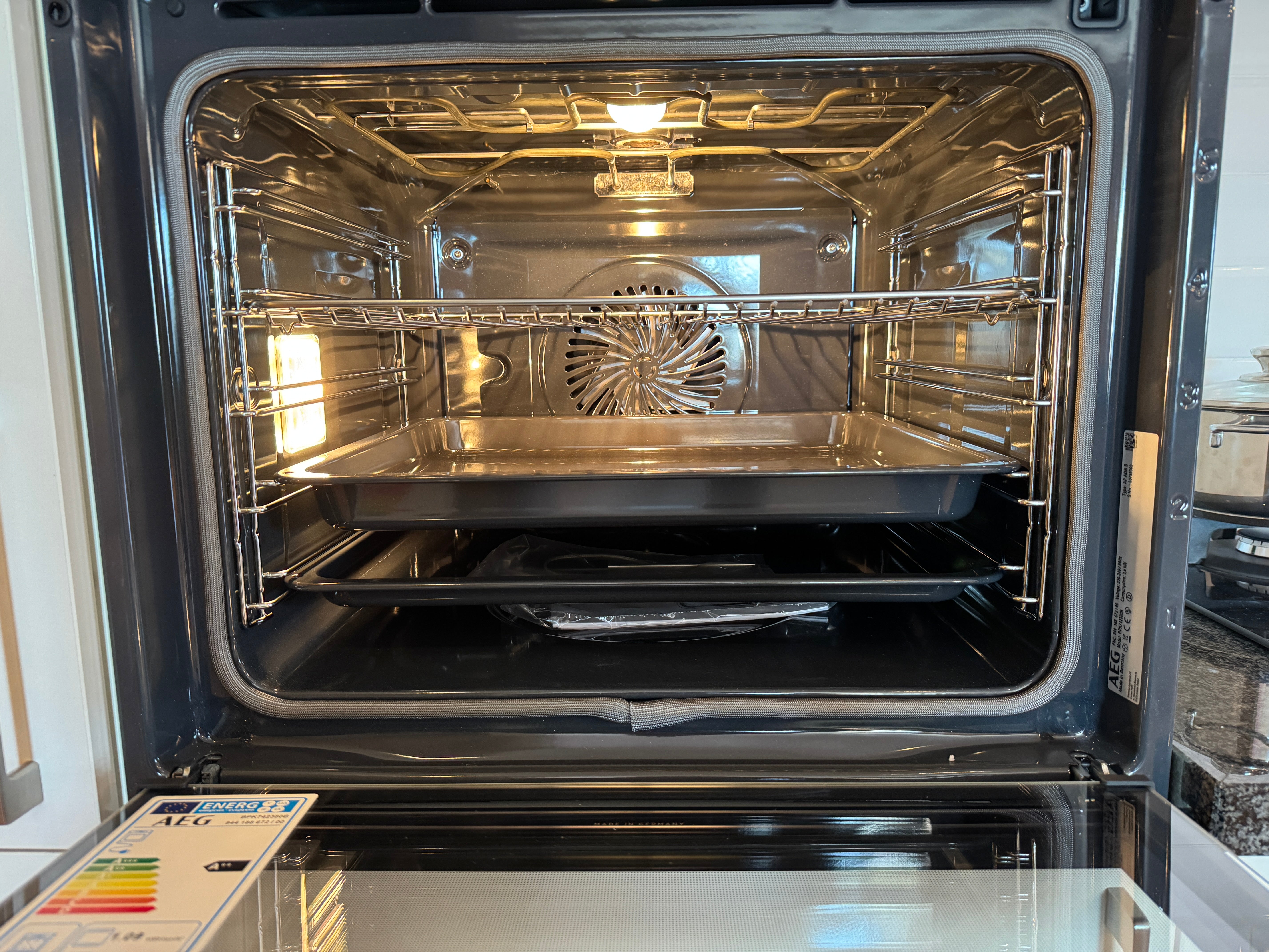 01091 - Hoogglans witte keuken
