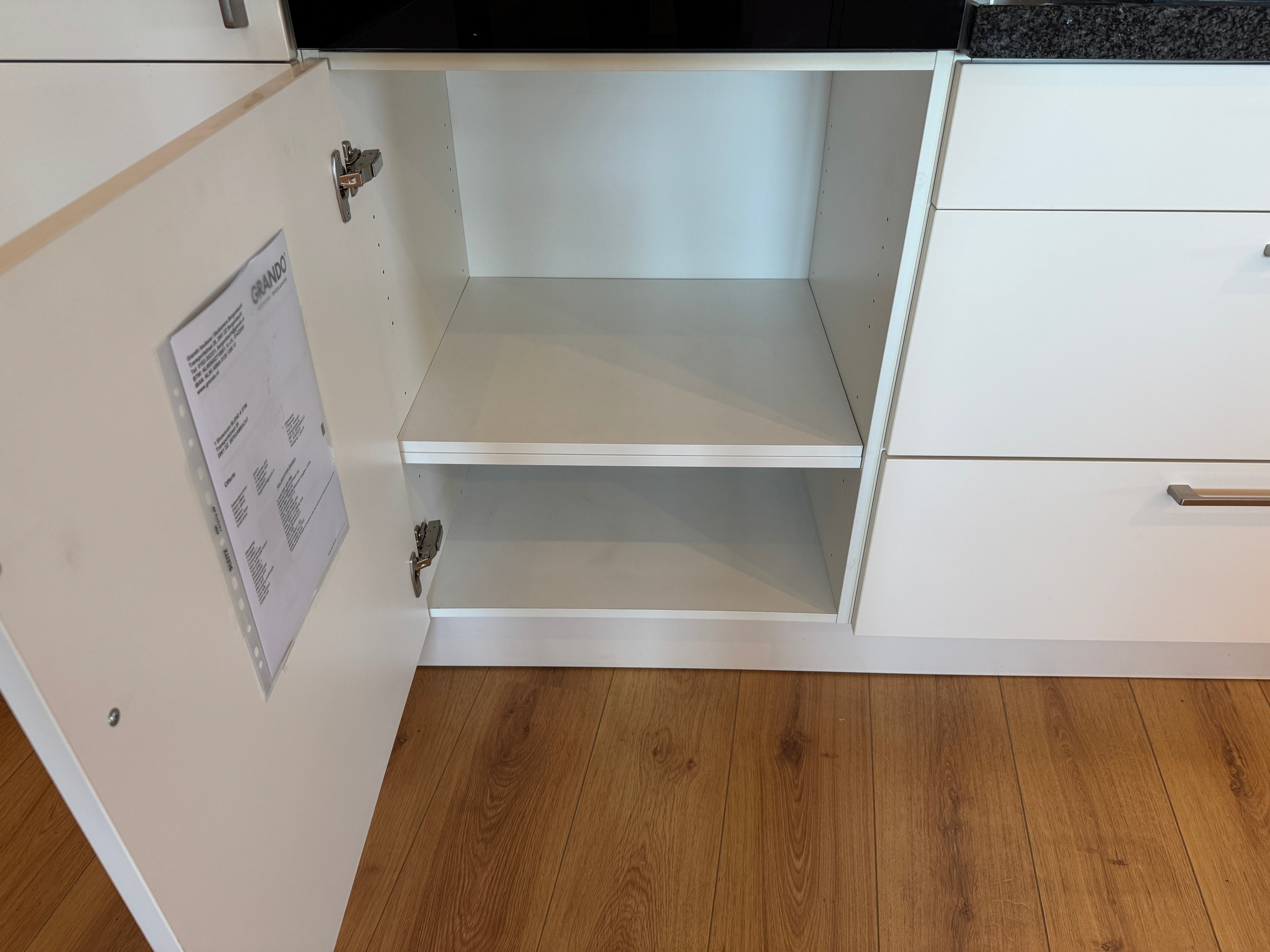 01091 - Hoogglans witte keuken