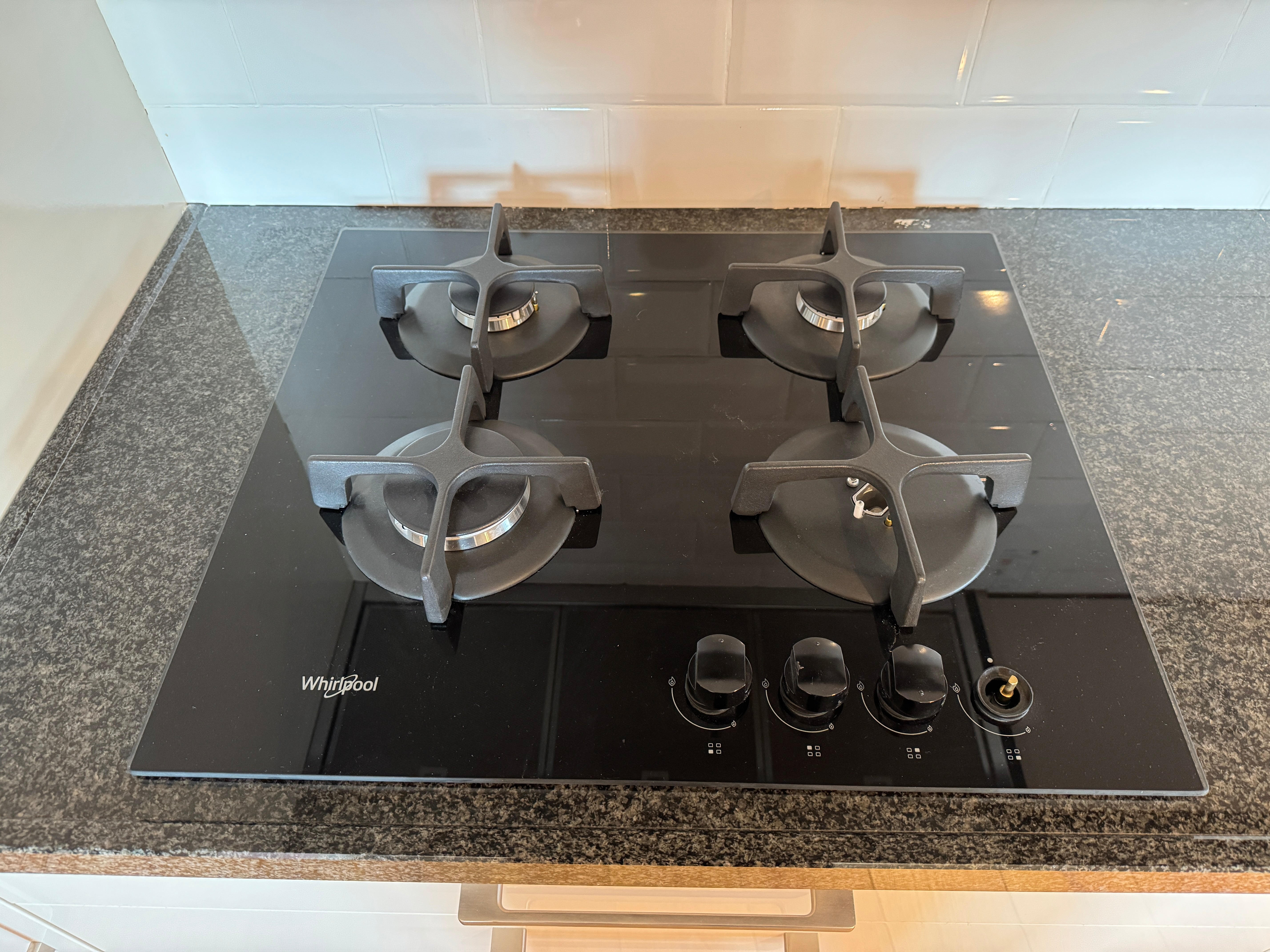 01091 - Hoogglans witte keuken