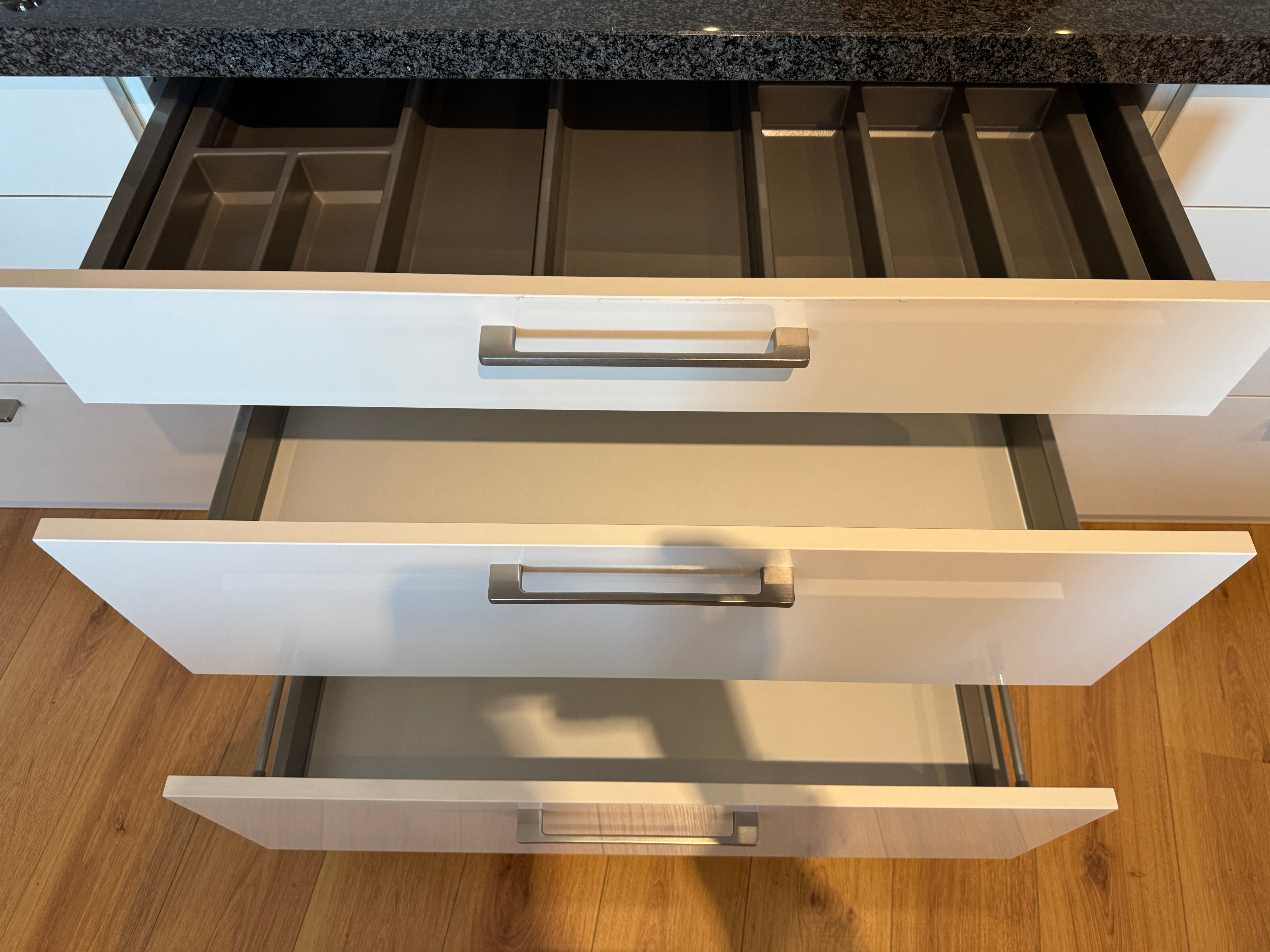 01091 - Hoogglans witte keuken
