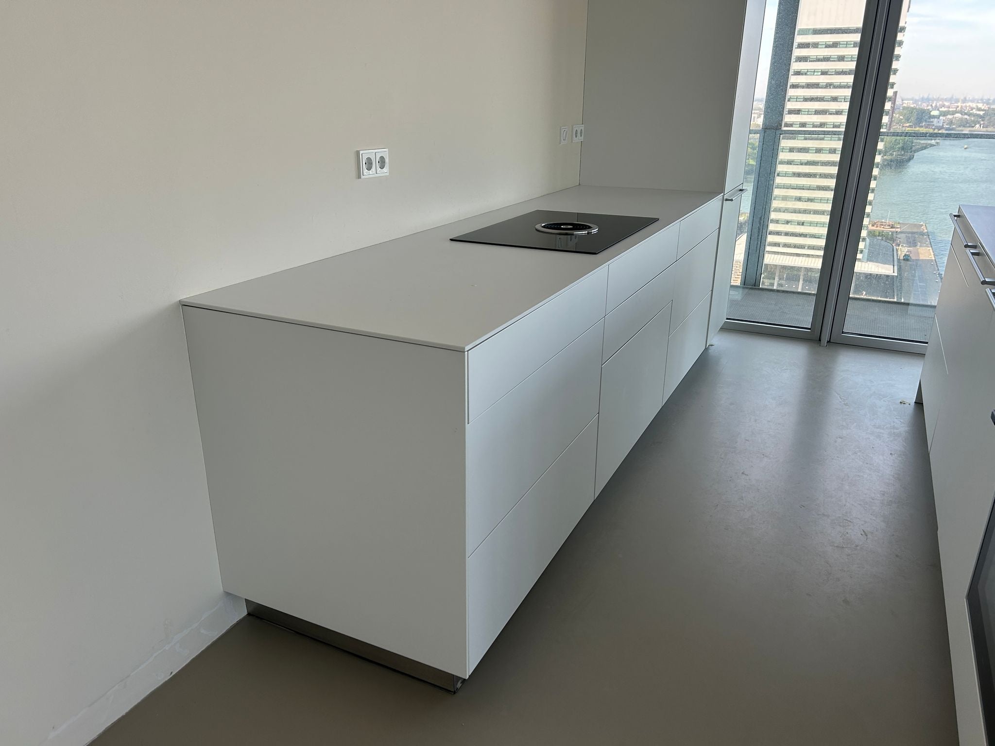 01221 - Witte eilandkeuken