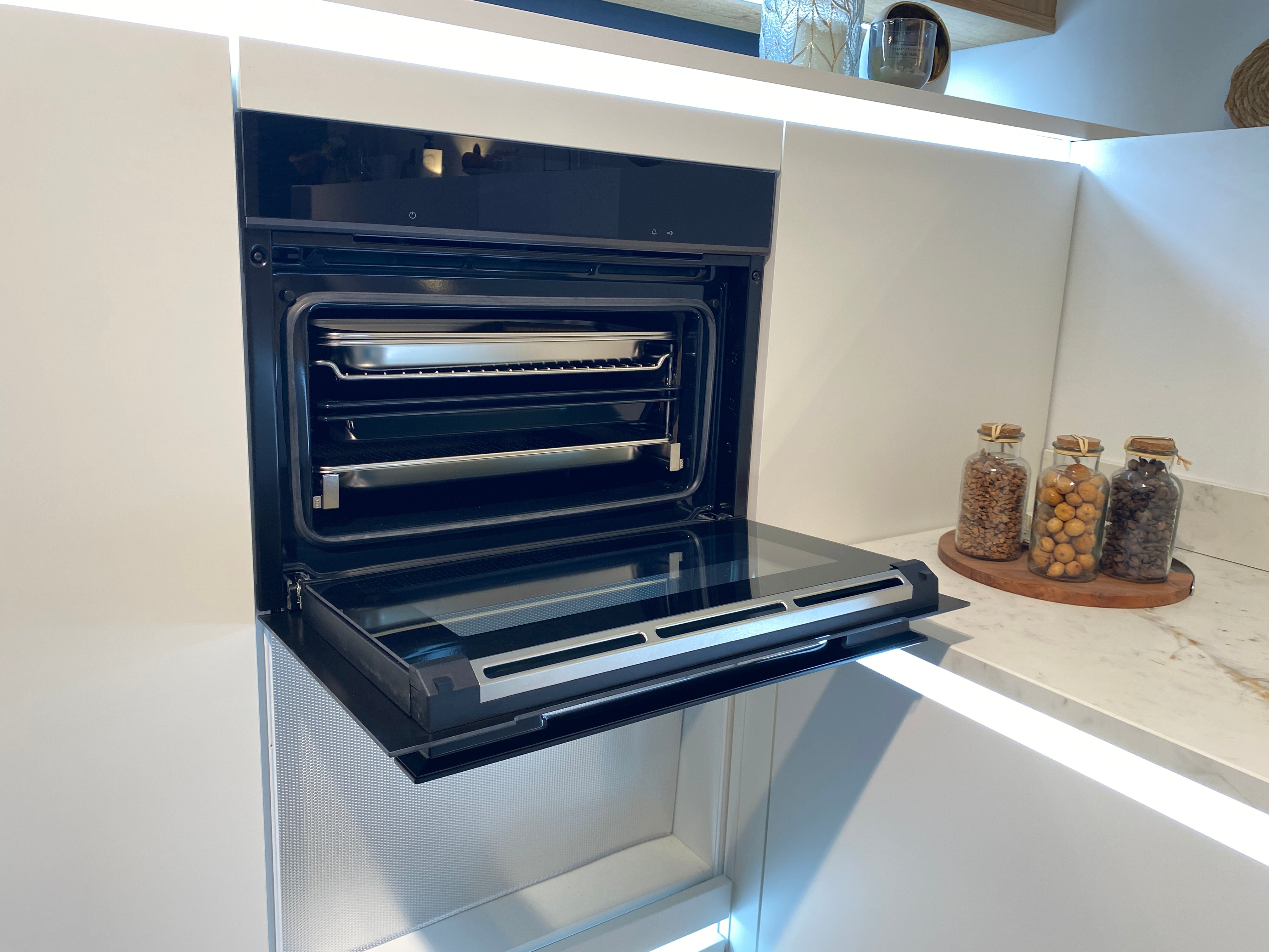 01492 - Witte schiereiland keuken