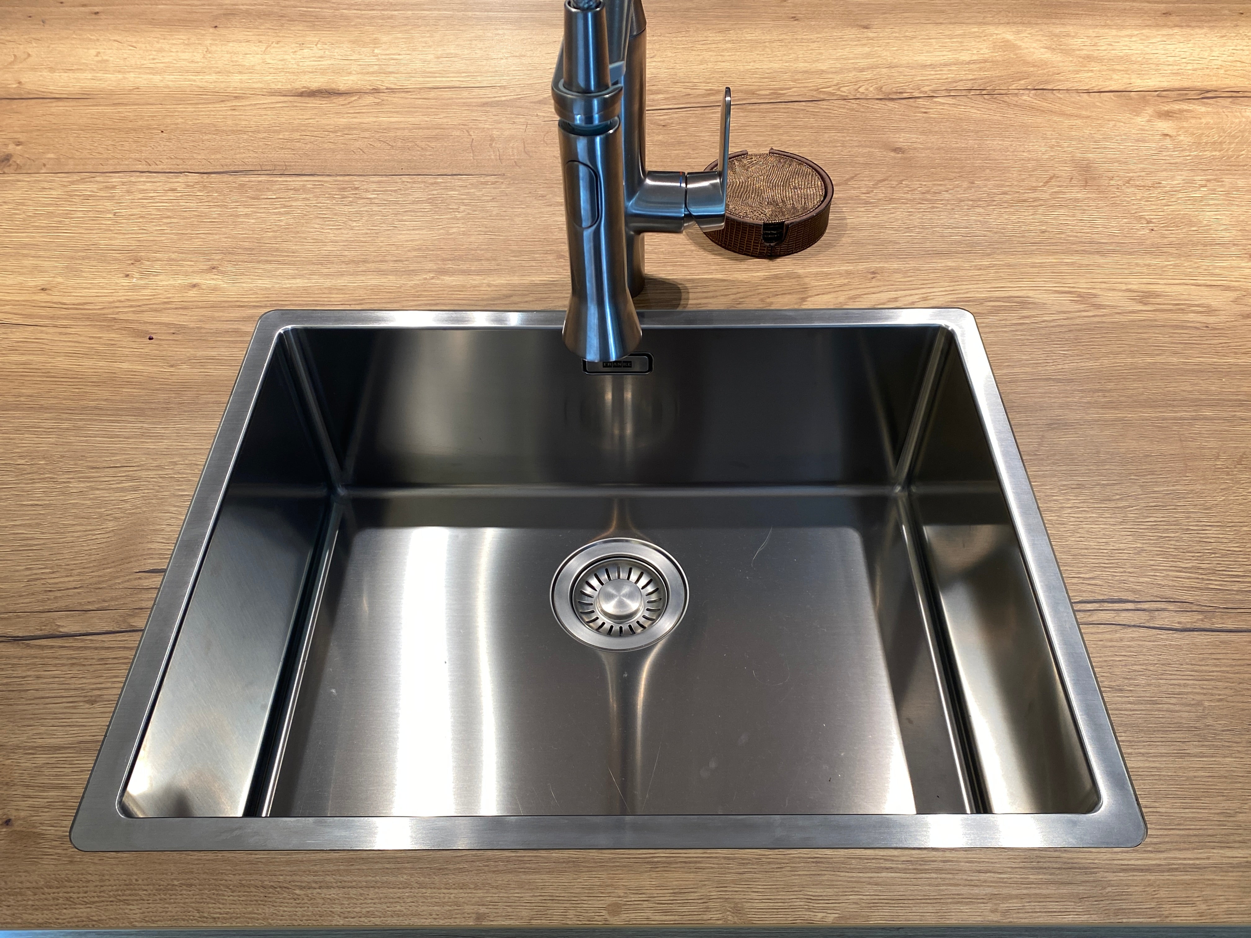 01492 - Witte schiereiland keuken