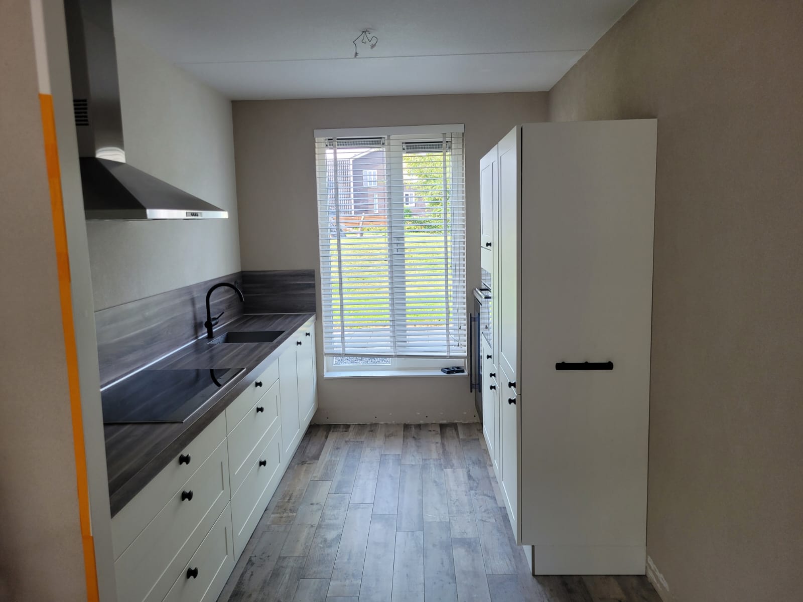 01266 - Landelijk witte keuken