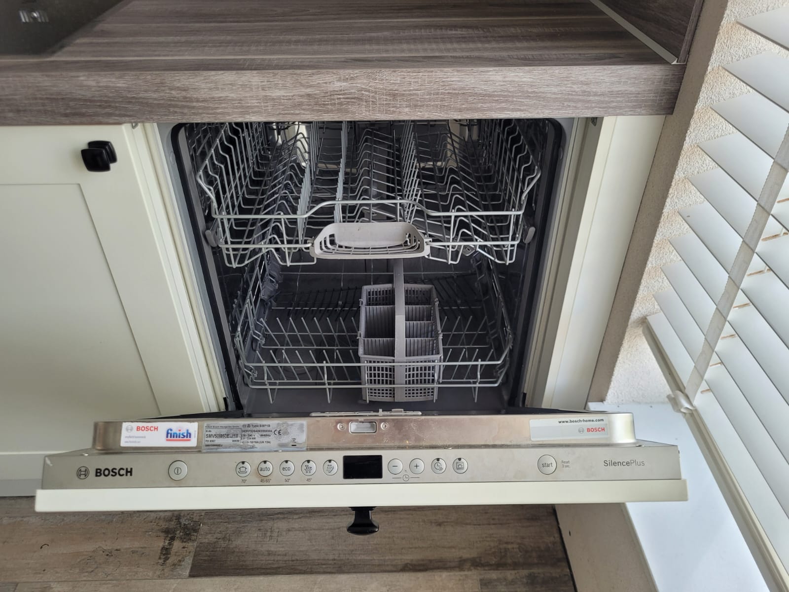 01266 - Landelijk witte keuken